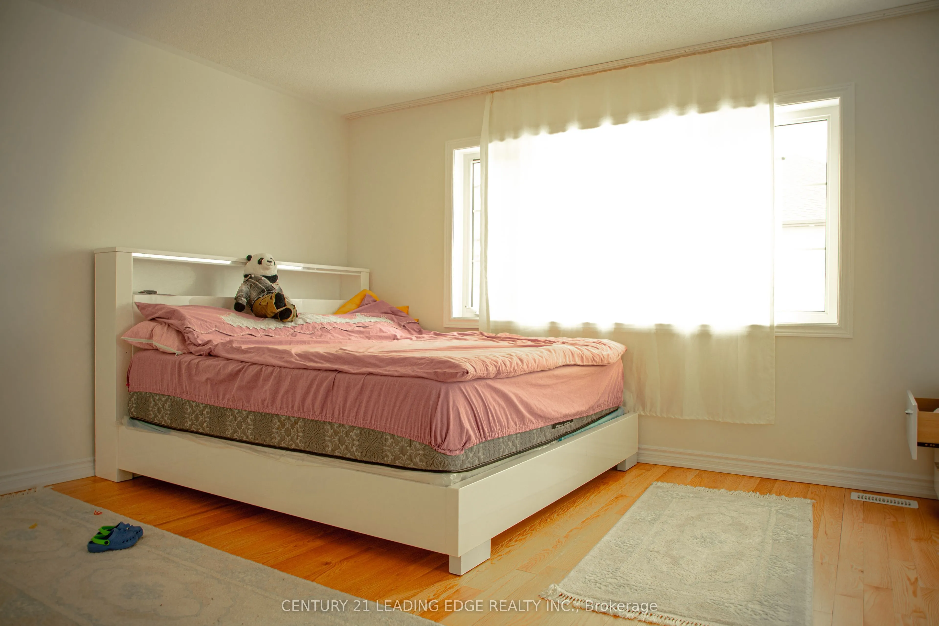 2 Ludlow Drive E