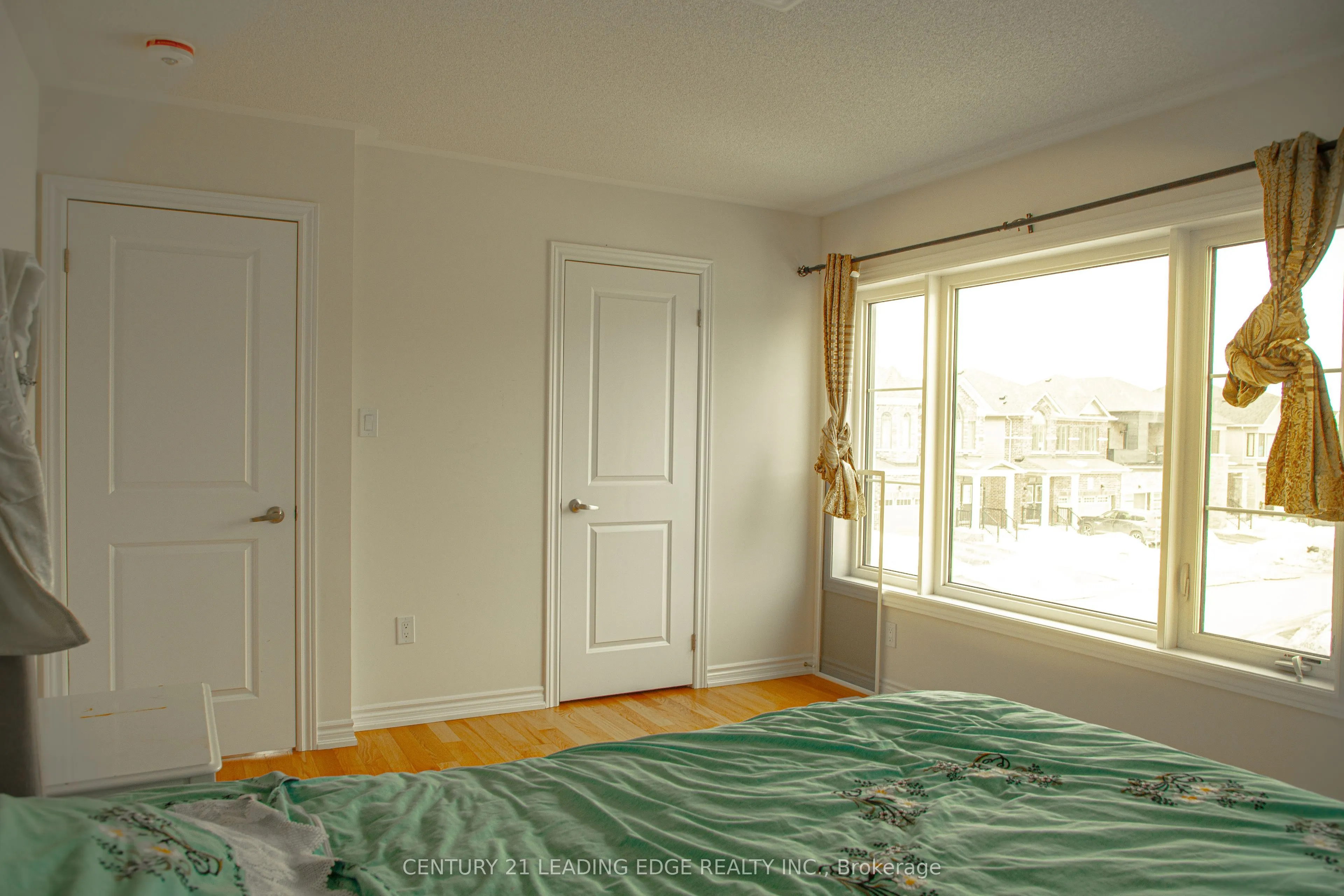 2 Ludlow Drive E