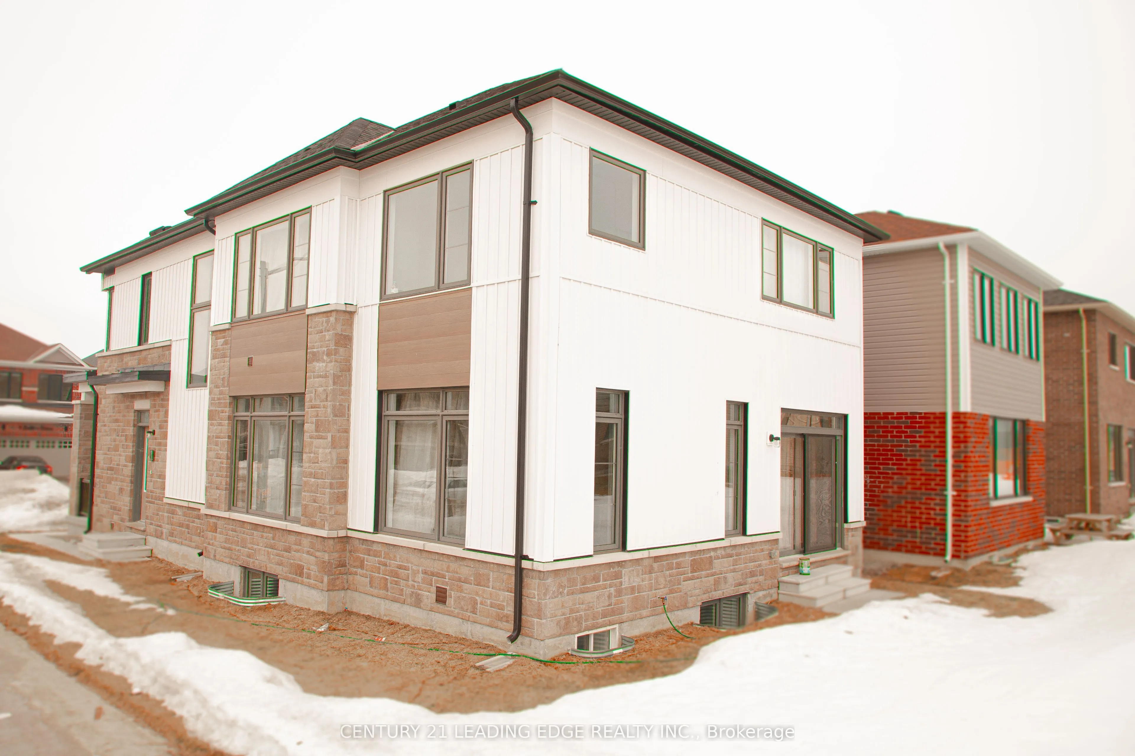 2 Ludlow Drive E