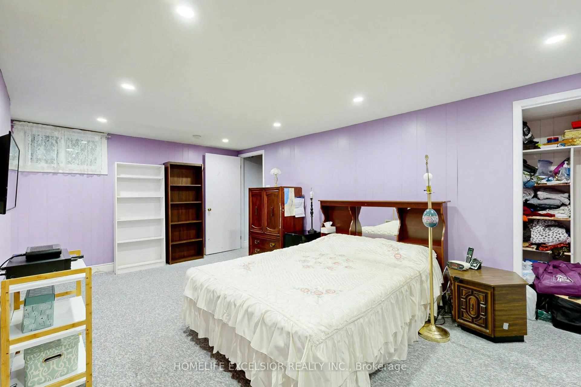823 Essa Road