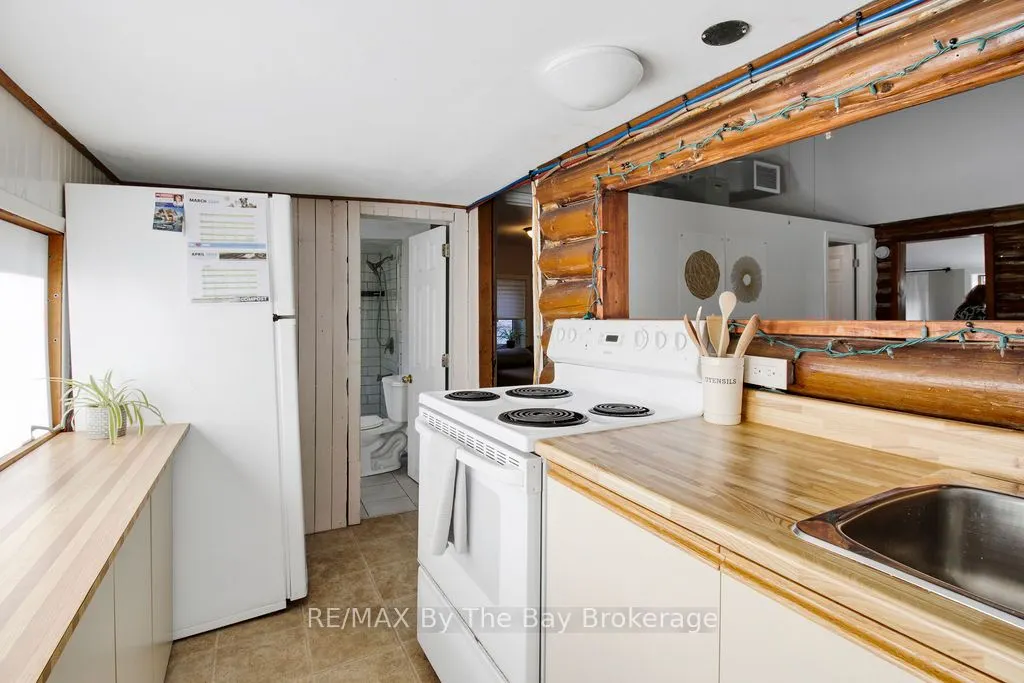 125 RIVER Road E