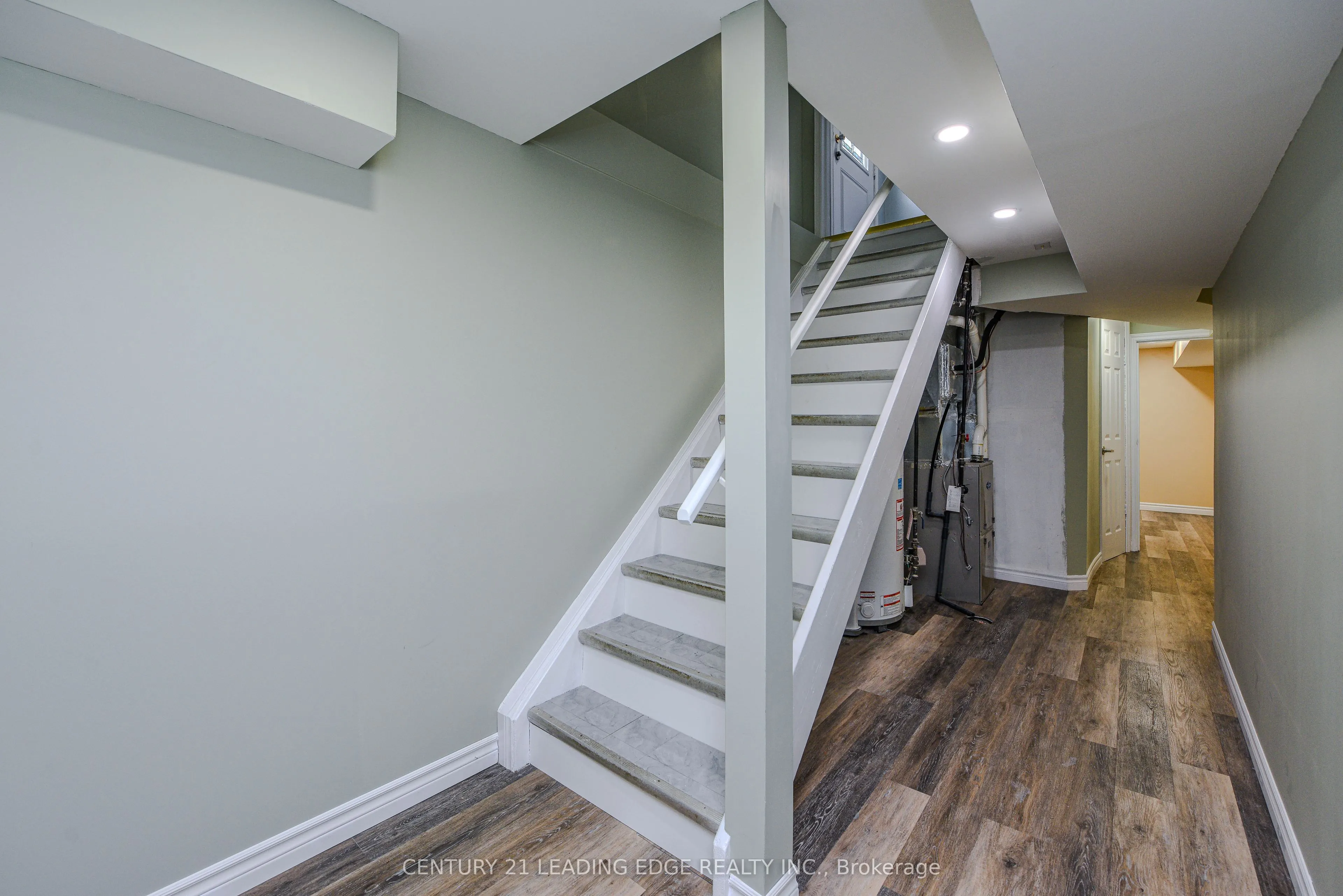 169 Hickling Trail