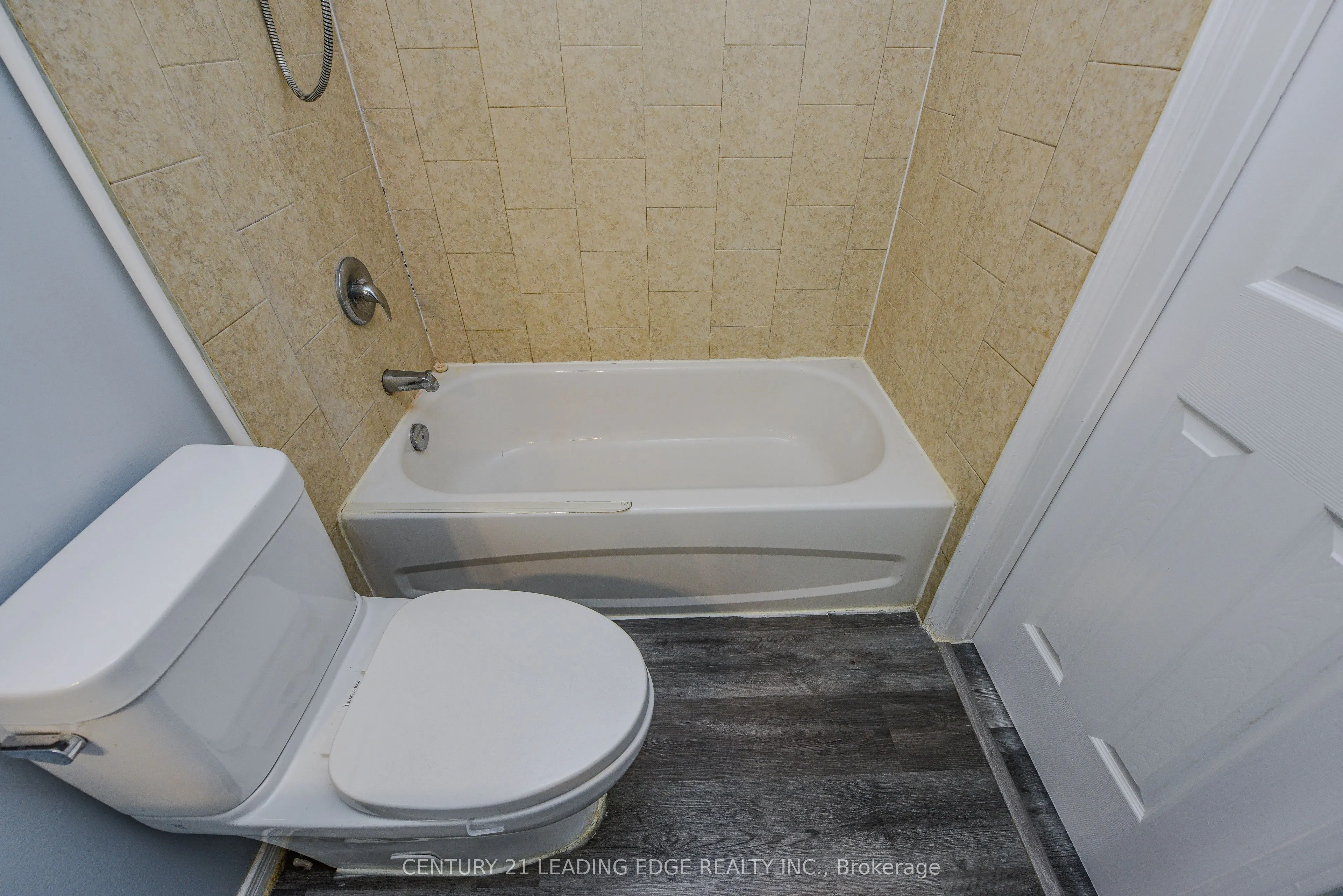 169 Hickling Trail