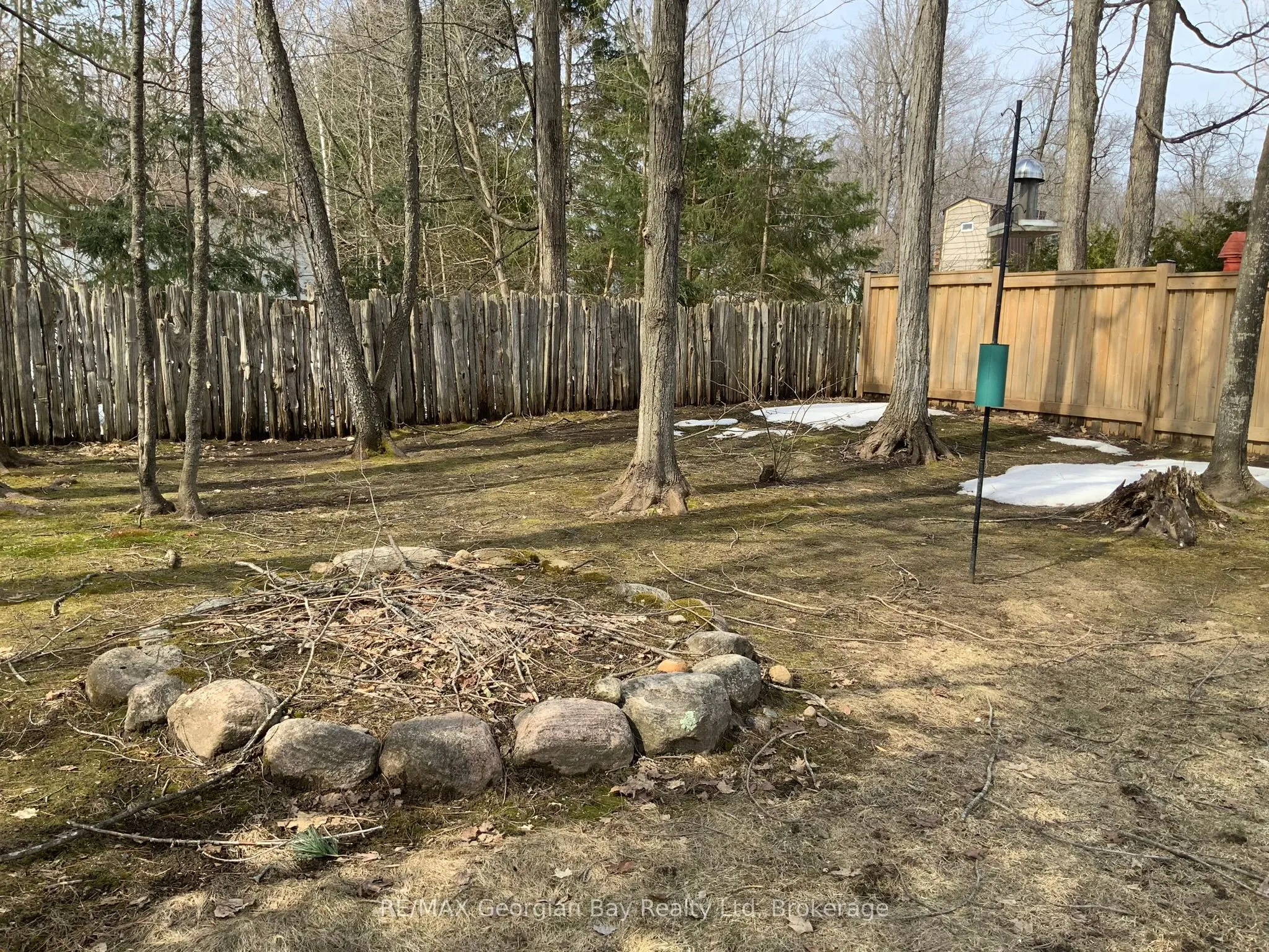 16 Mundy Avenue