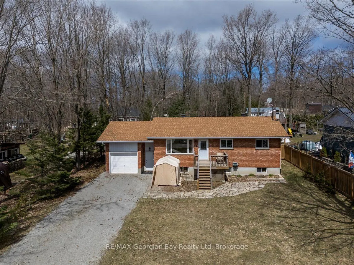 16 Mundy Avenue