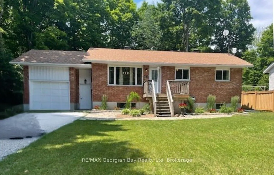 16 Mundy Avenue