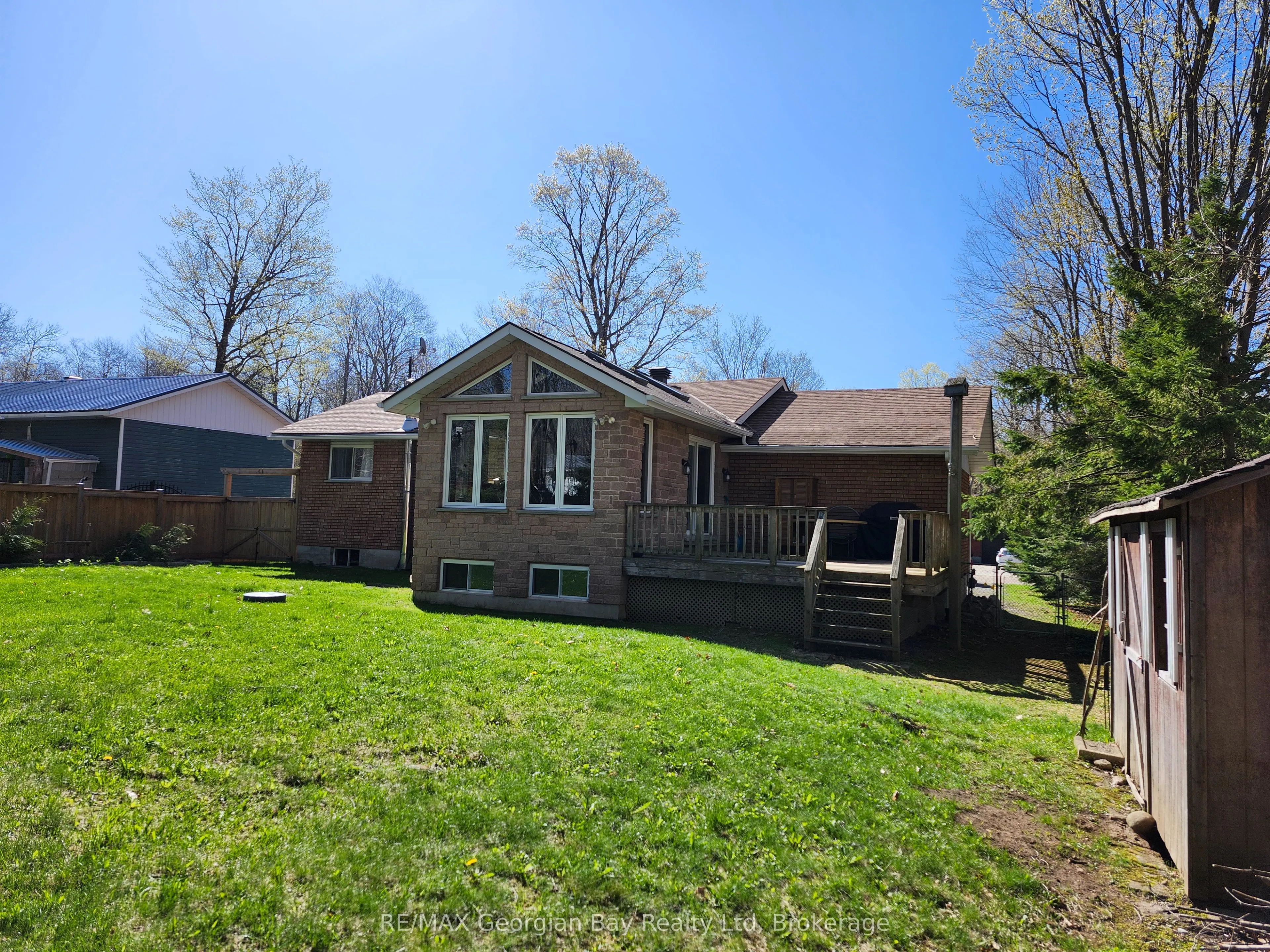 16 Mundy Avenue