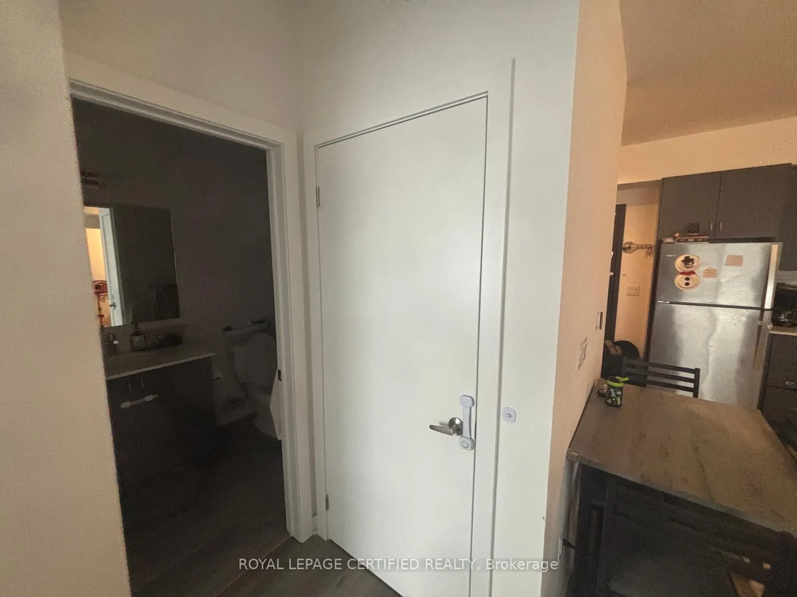 56 Lakeside Terrace #803