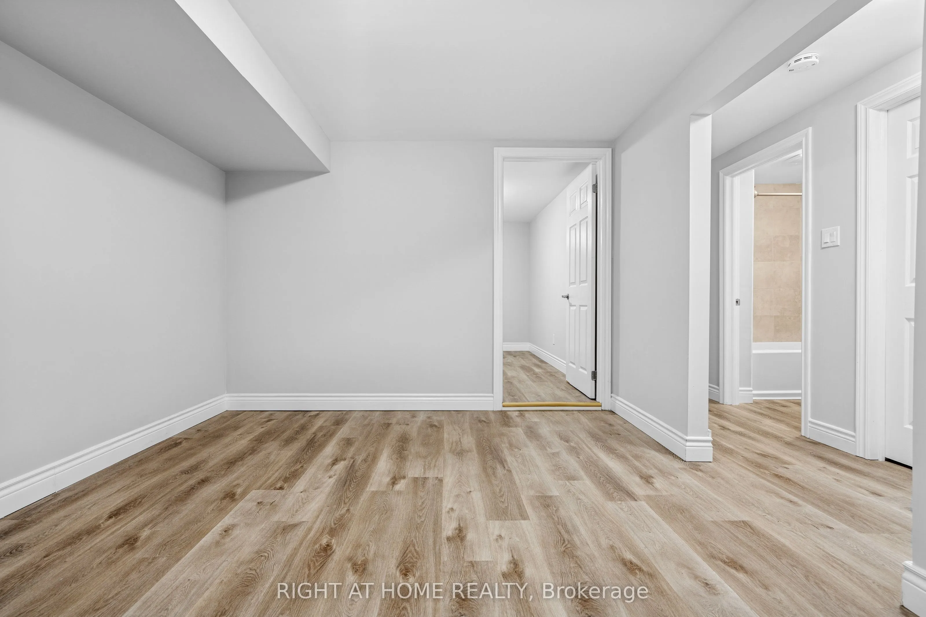 21 Ashdale Court