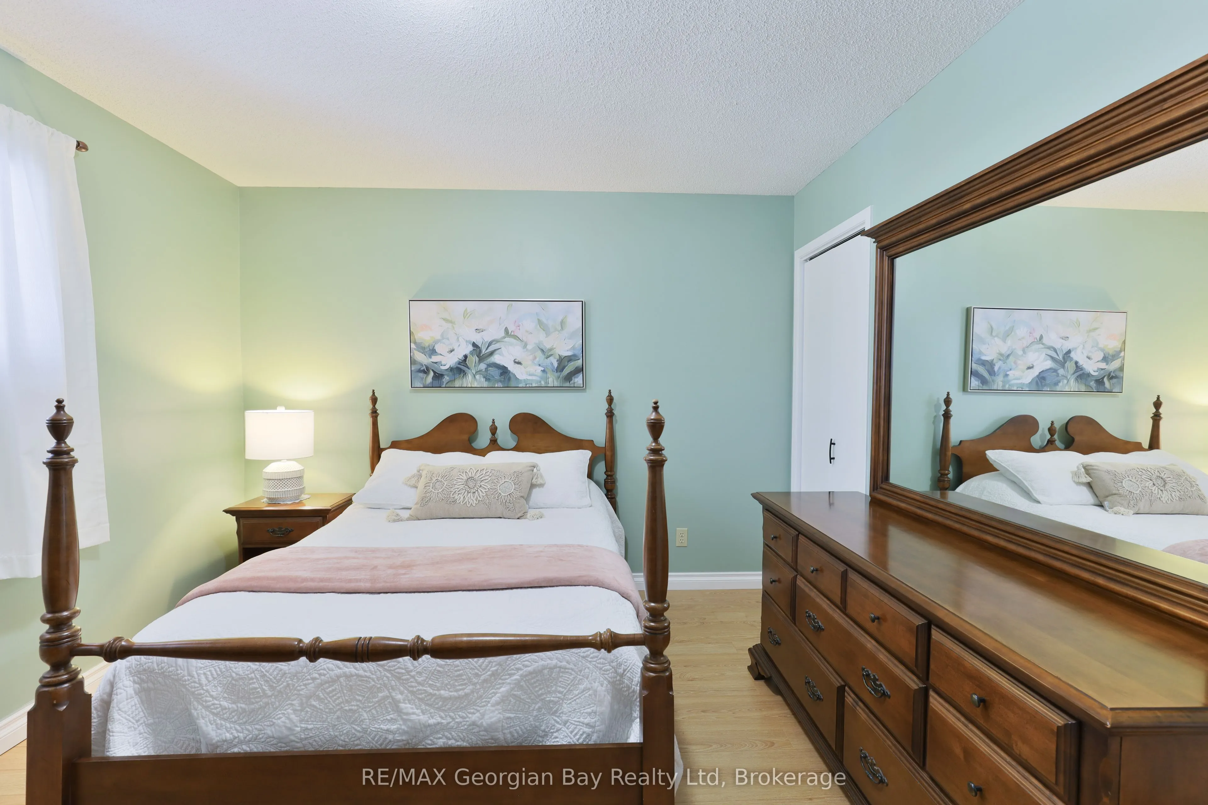 32 BONAVENTURE Place