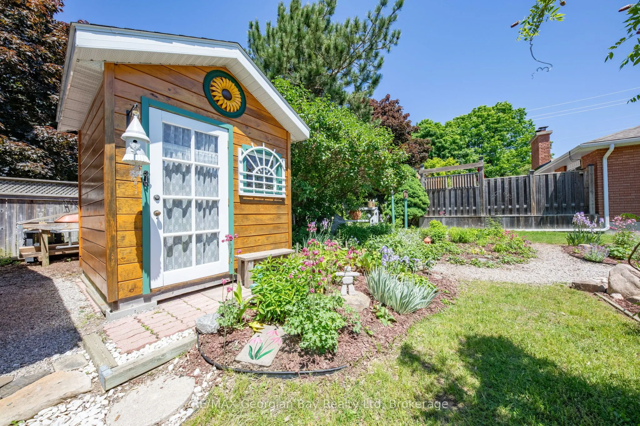 32 BONAVENTURE Place