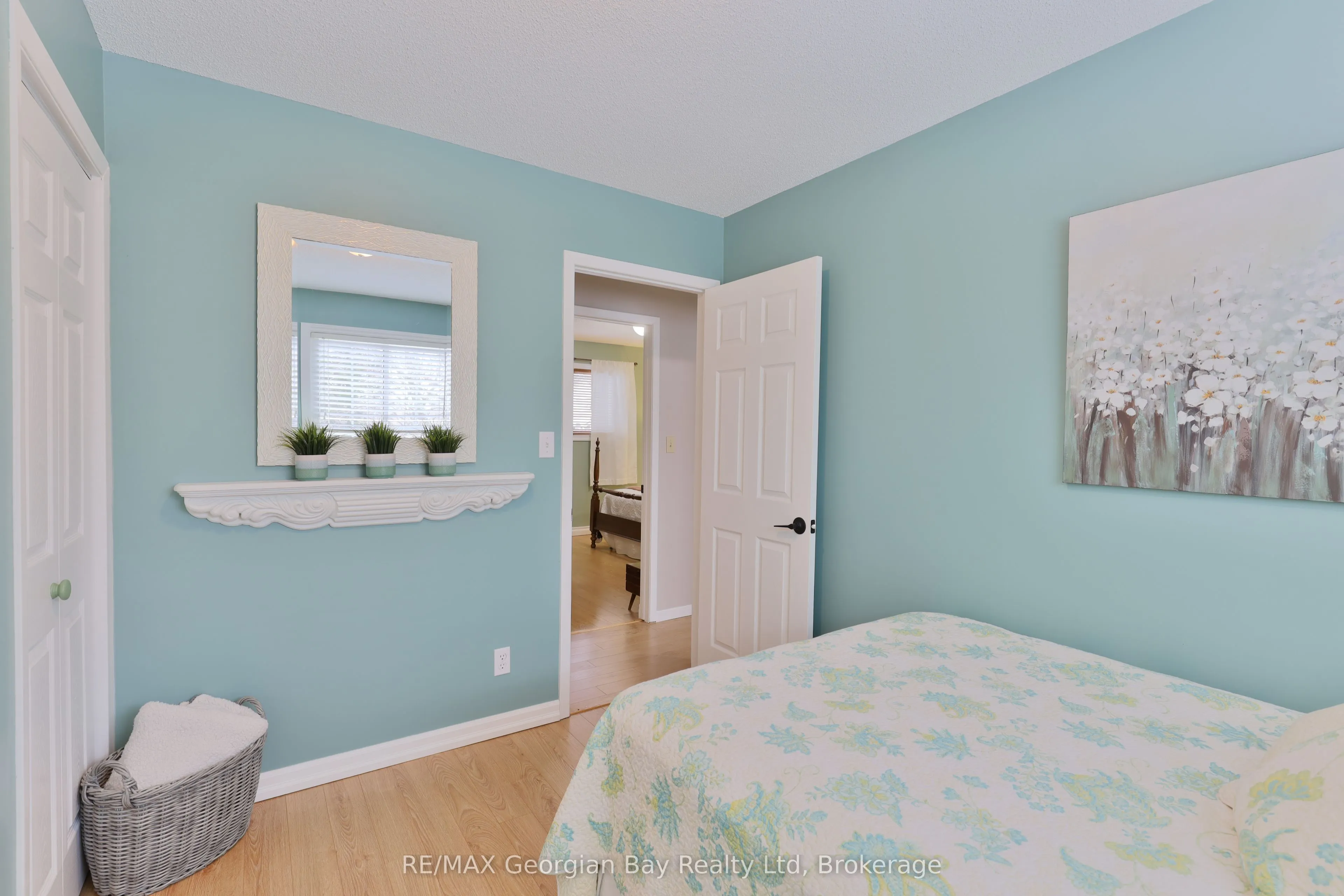 32 BONAVENTURE Place