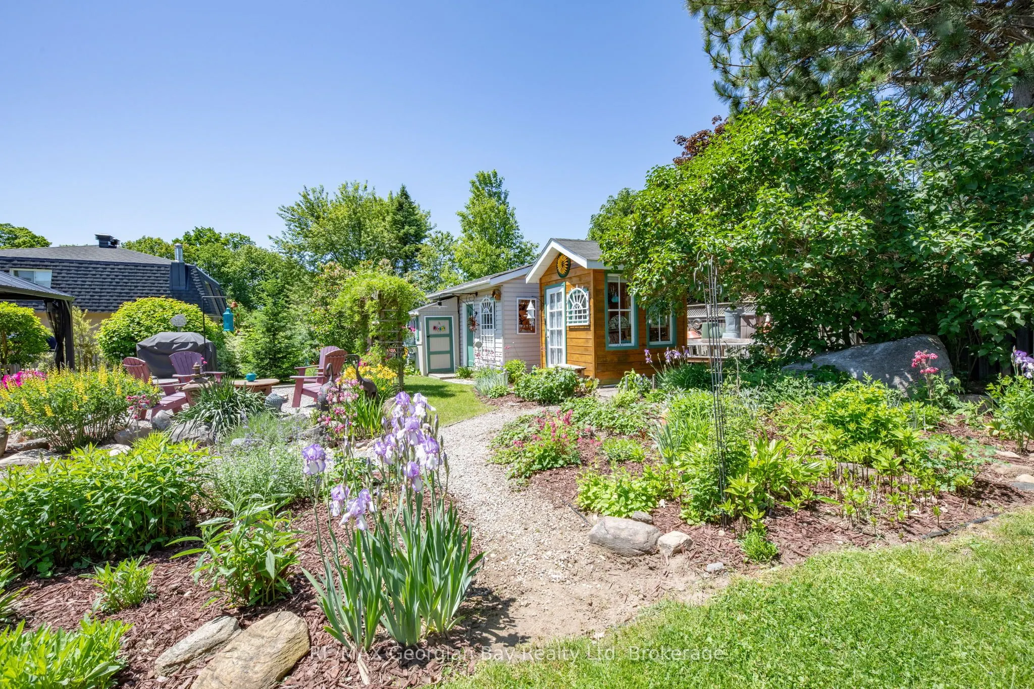 32 BONAVENTURE Place