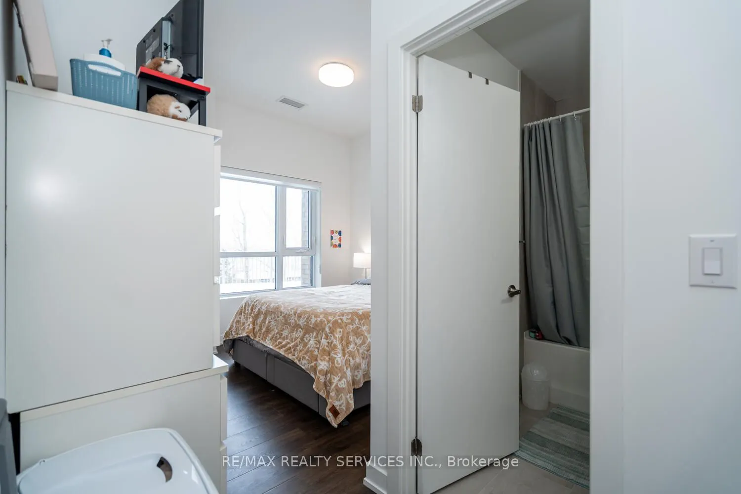 56 Lakeside Terrace #108