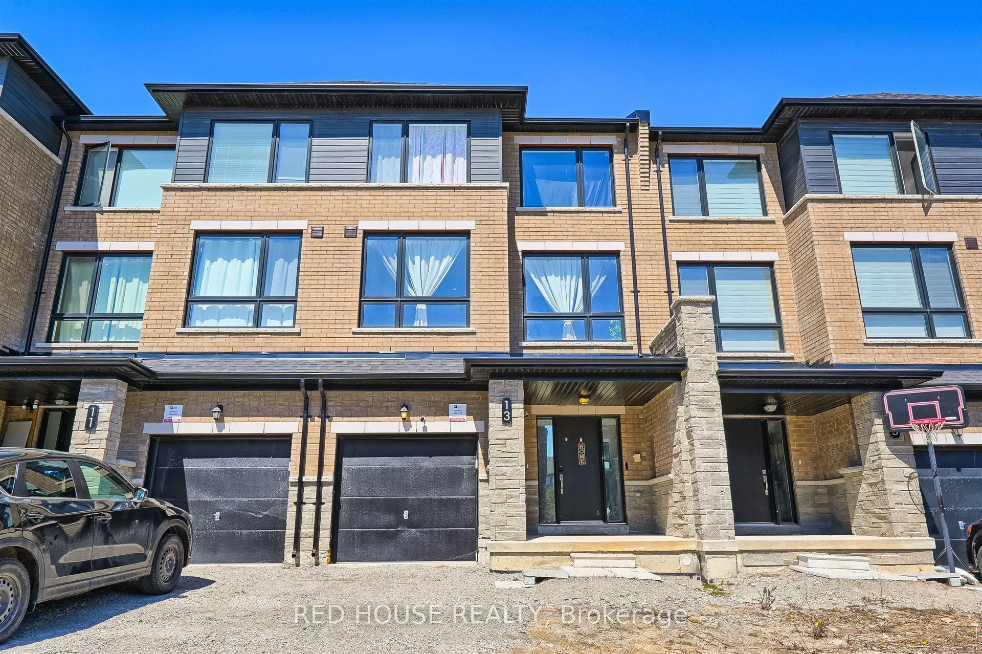 13 Blue Forest Crescent