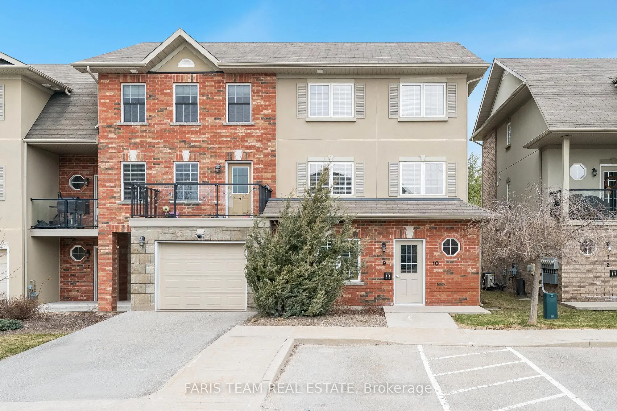 57 Ferndale Drive S #9
