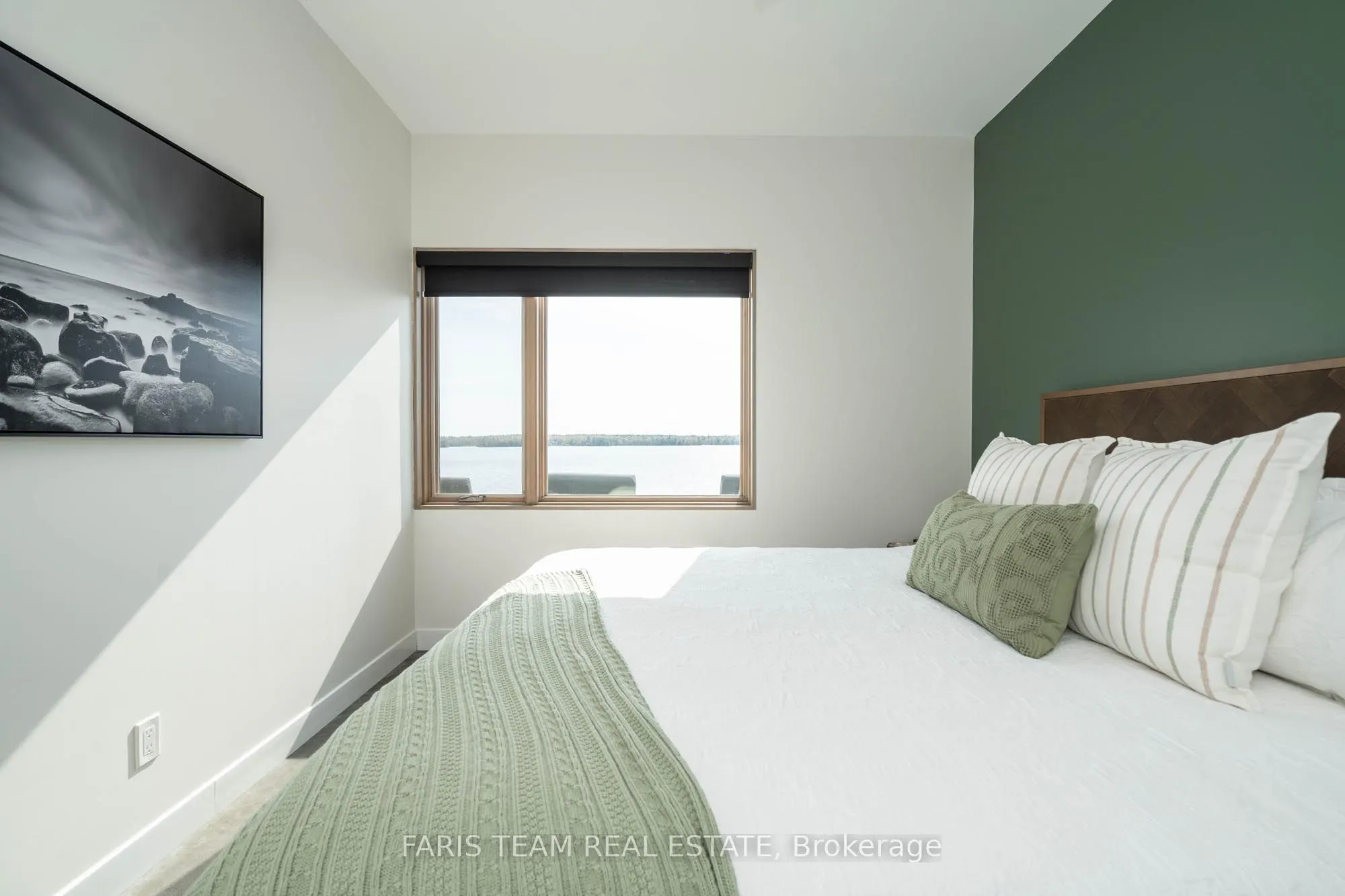 3886 East Shore Road