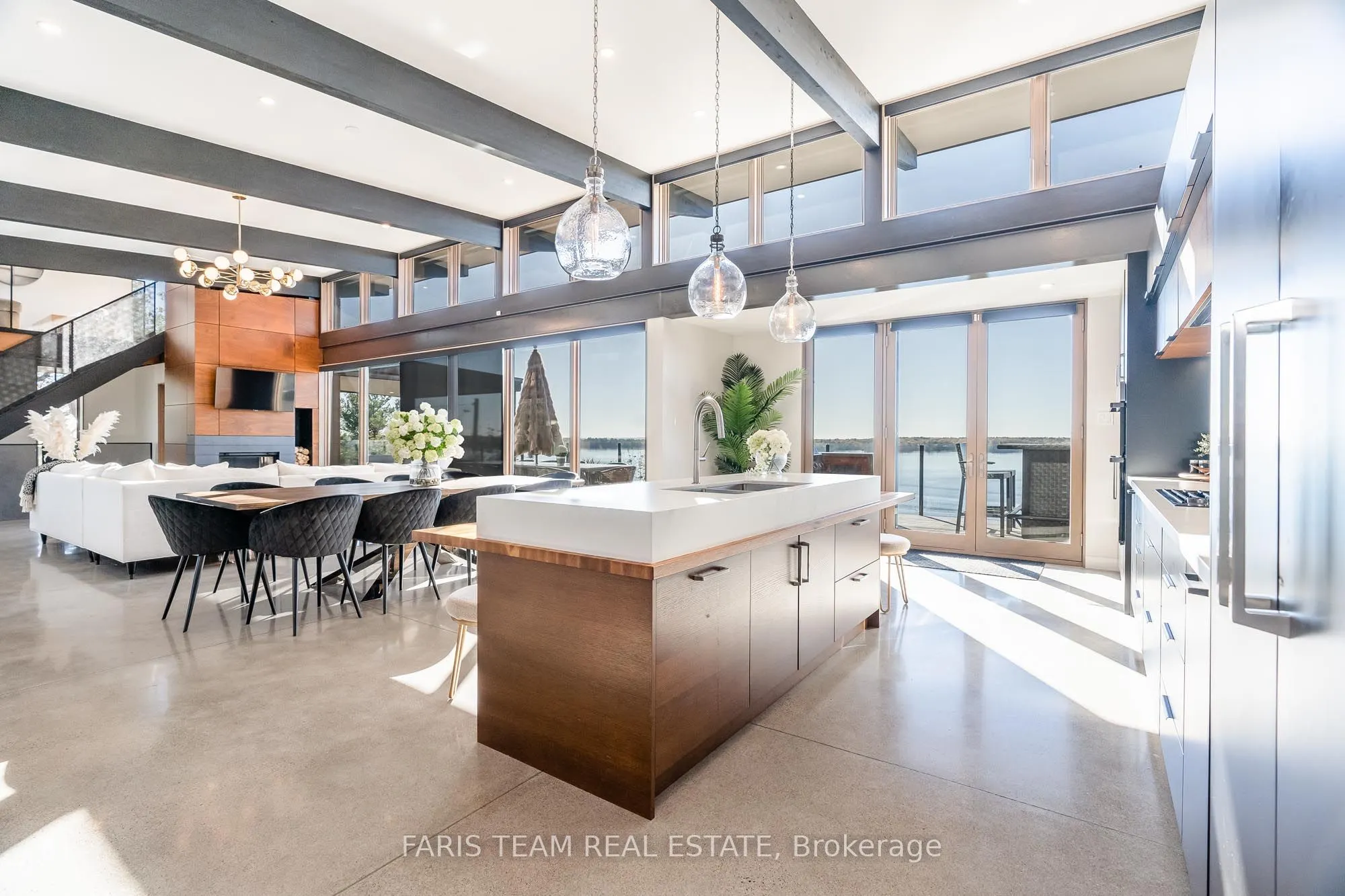 3886 East Shore Road