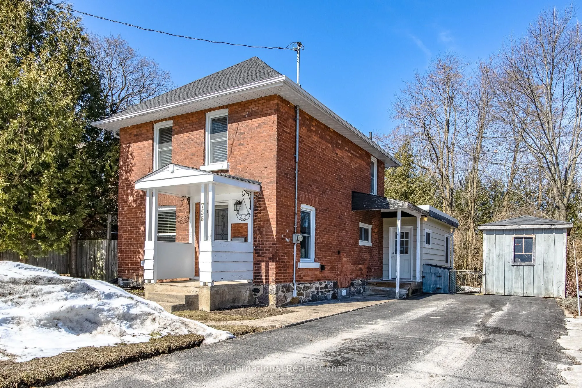 756 Quebec Street