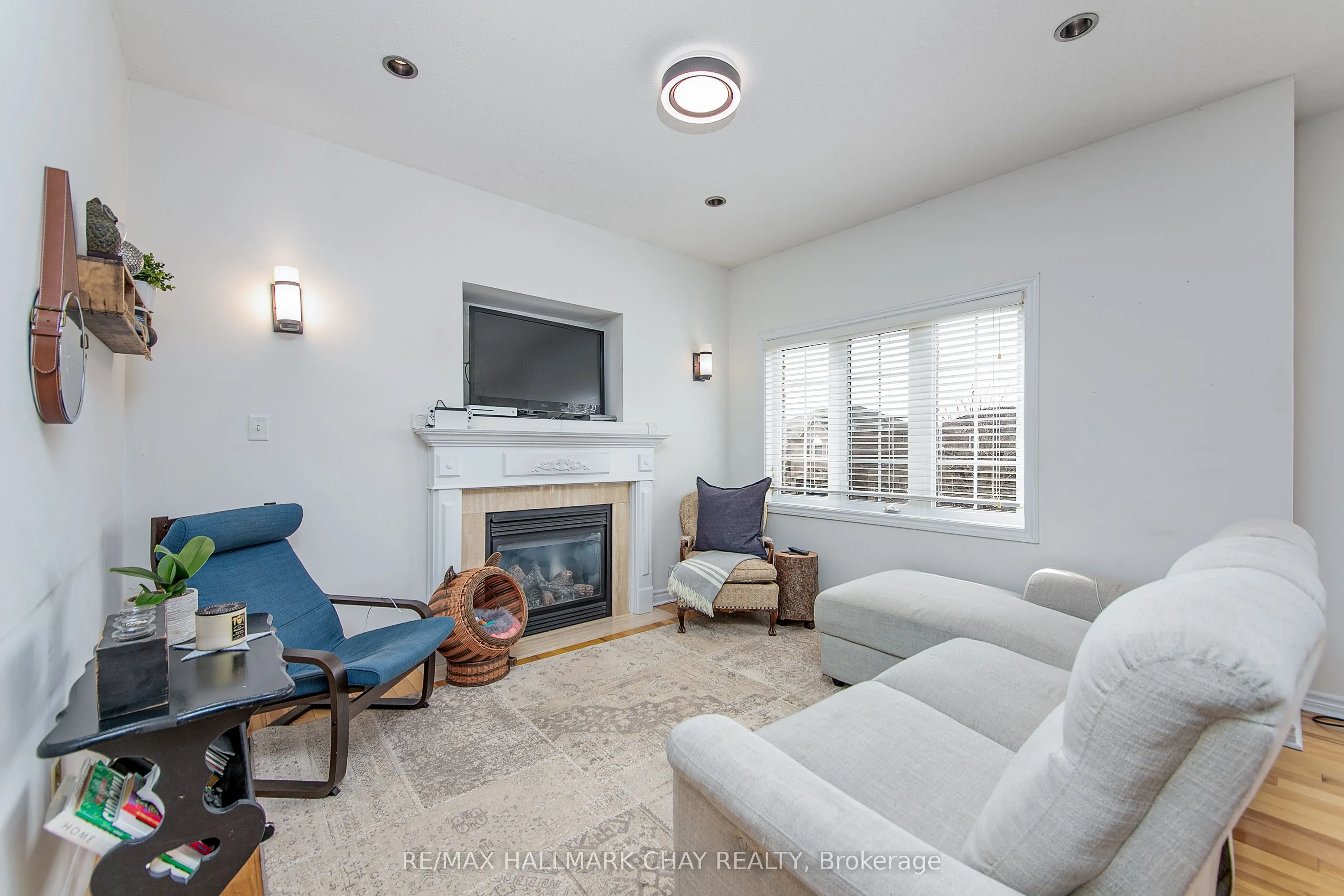 31 ESTHER Drive