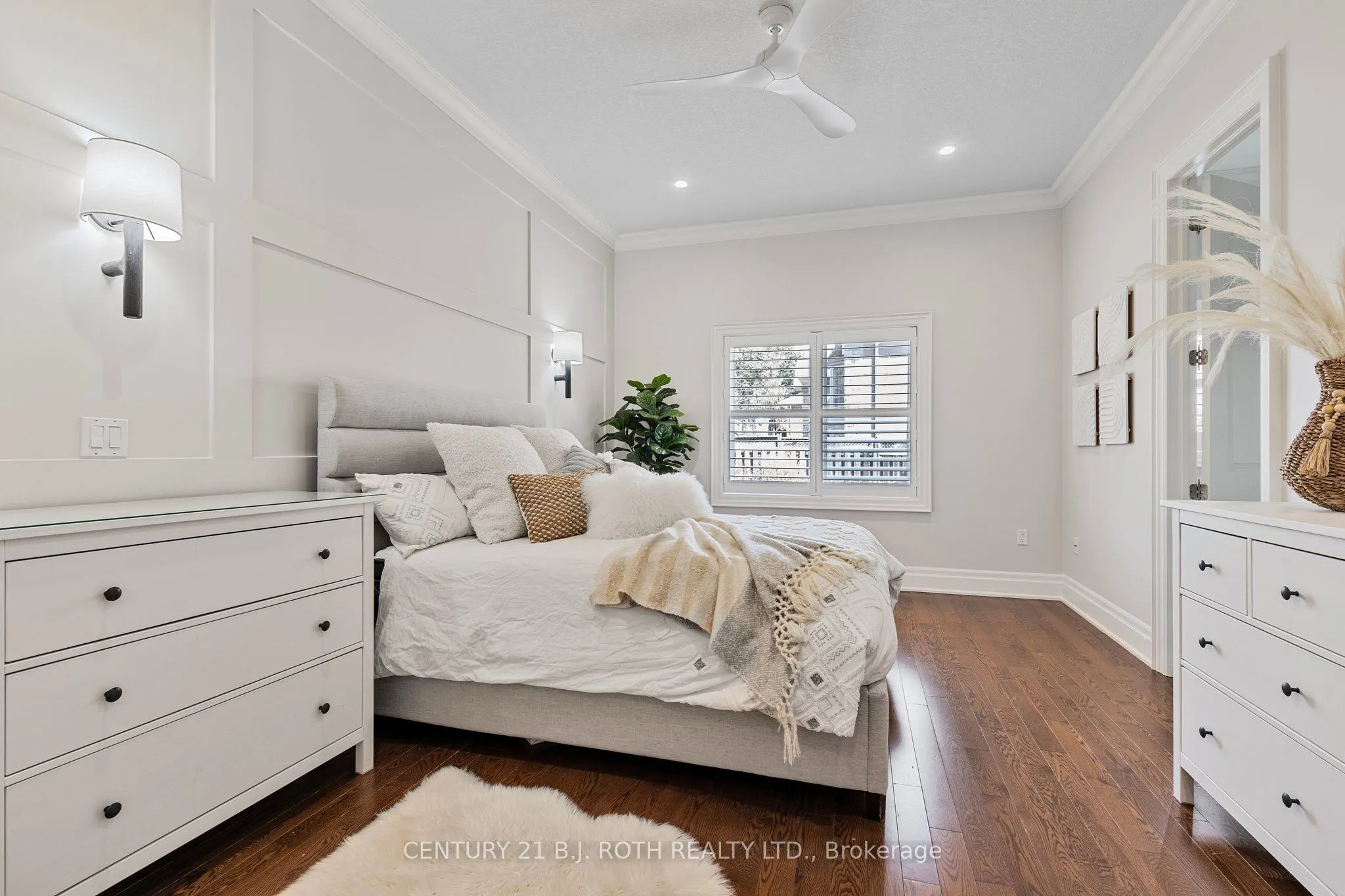 284 Codrington Street