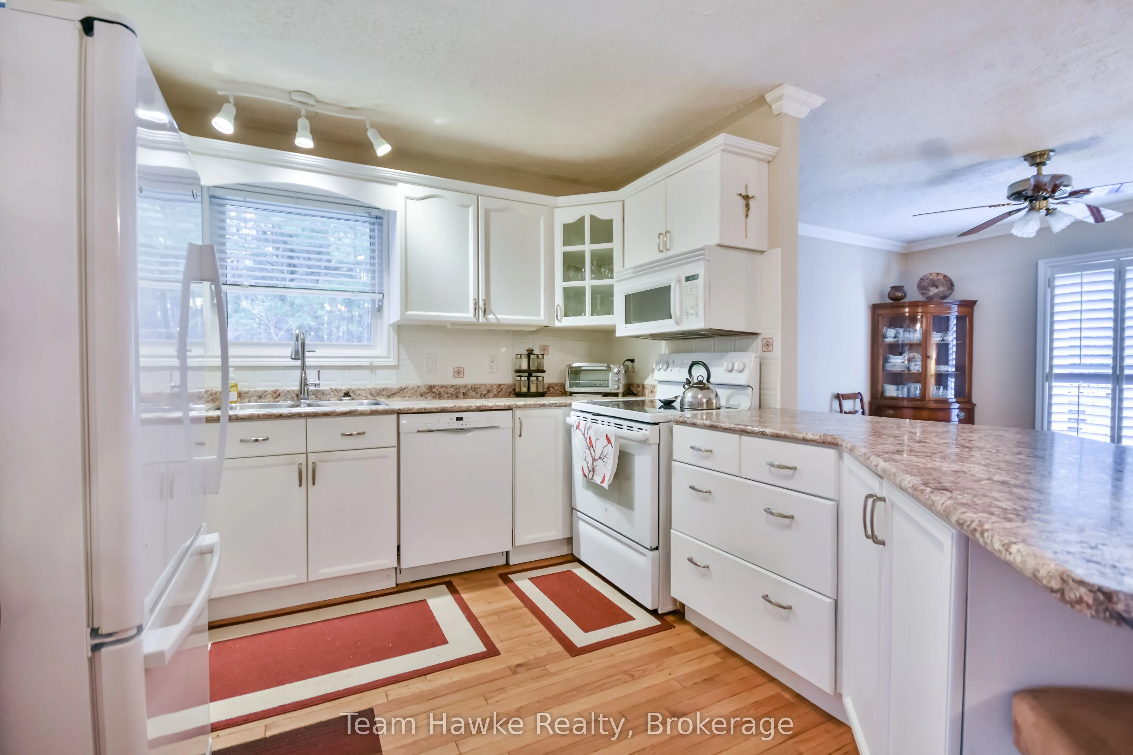 90 Burke Street, #20