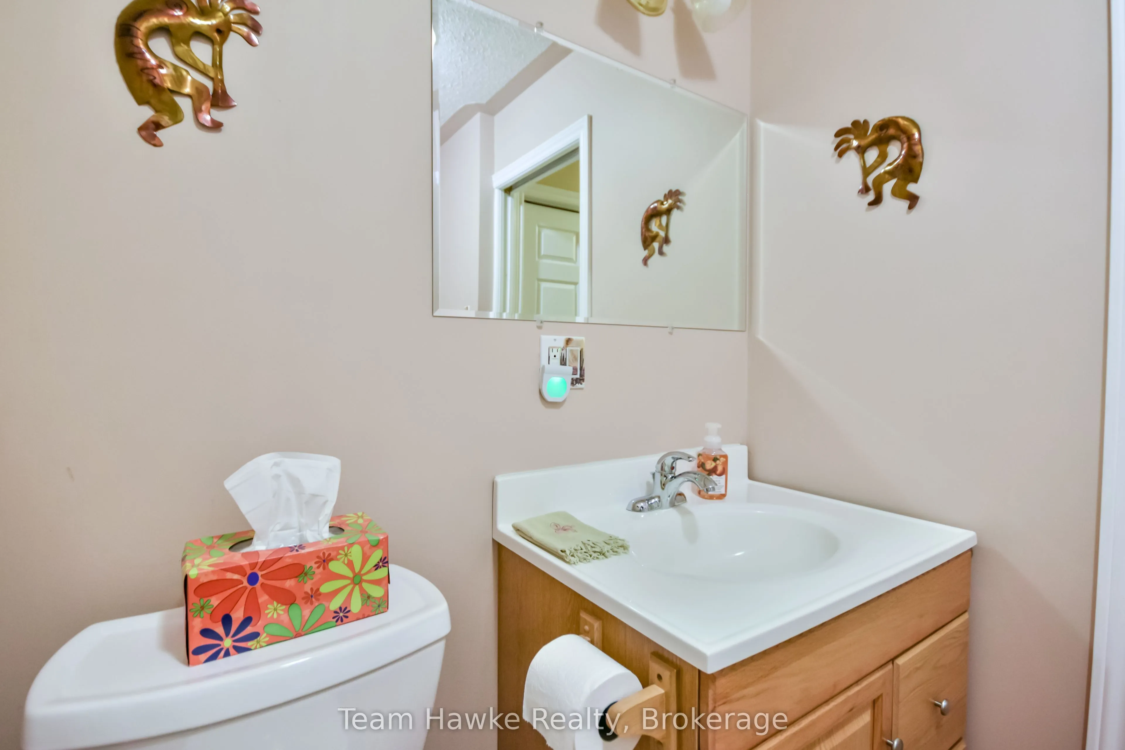 90 Burke Street, #20