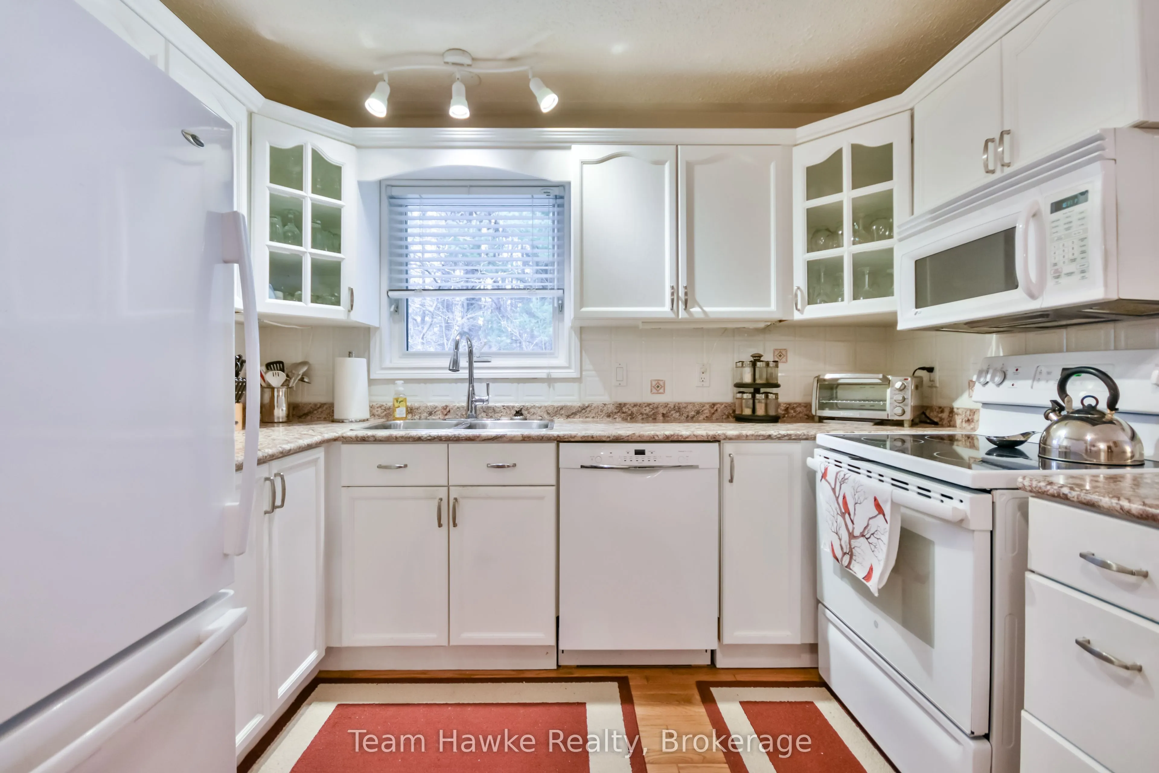90 Burke Street, #20