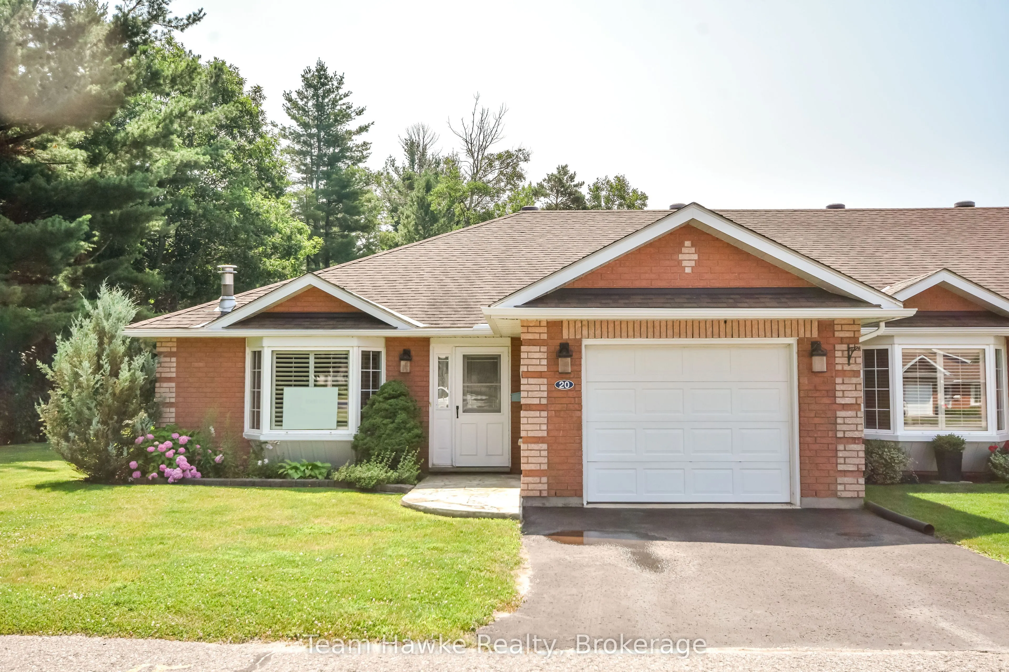 90 Burke Street, #20