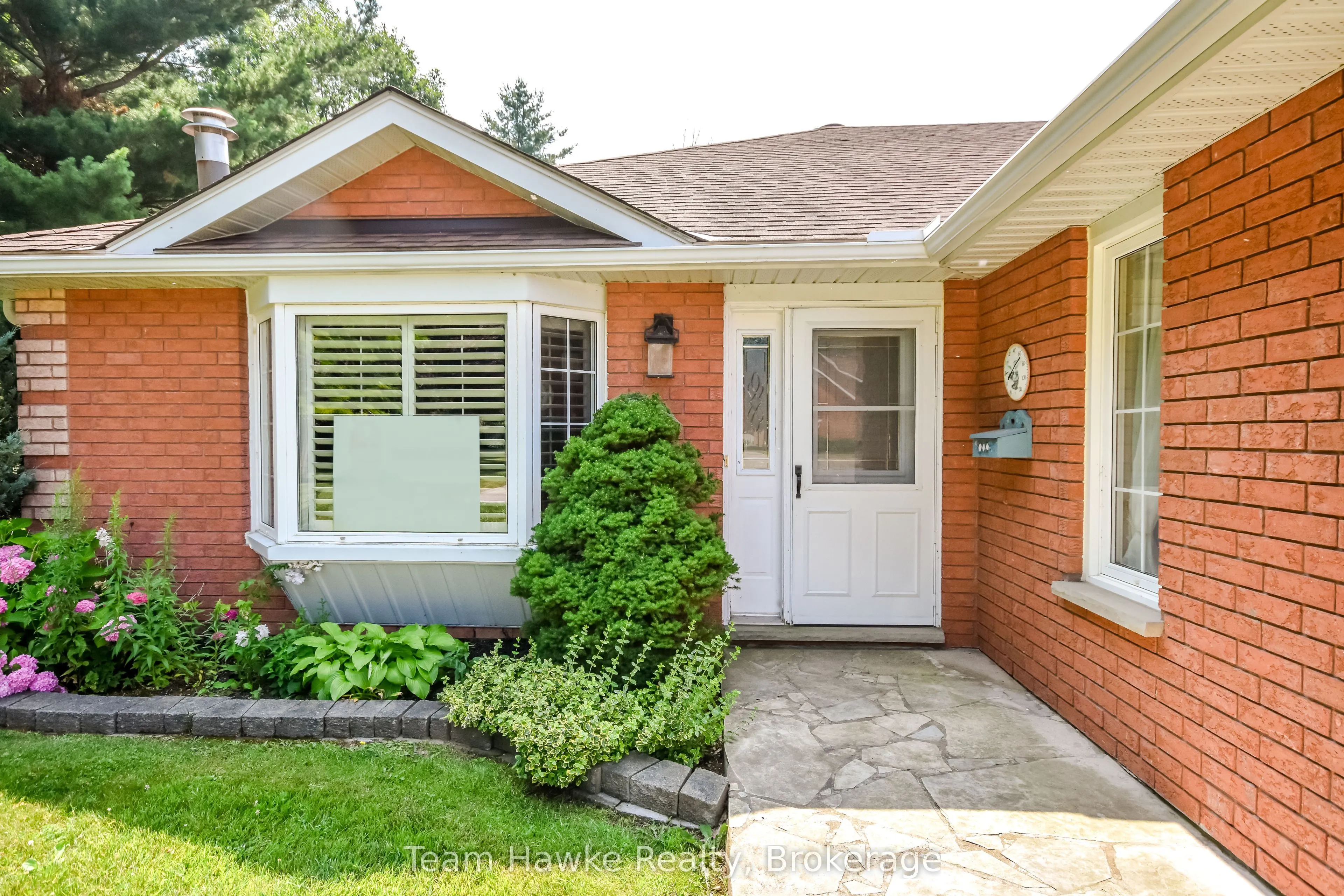 90 Burke Street, #20