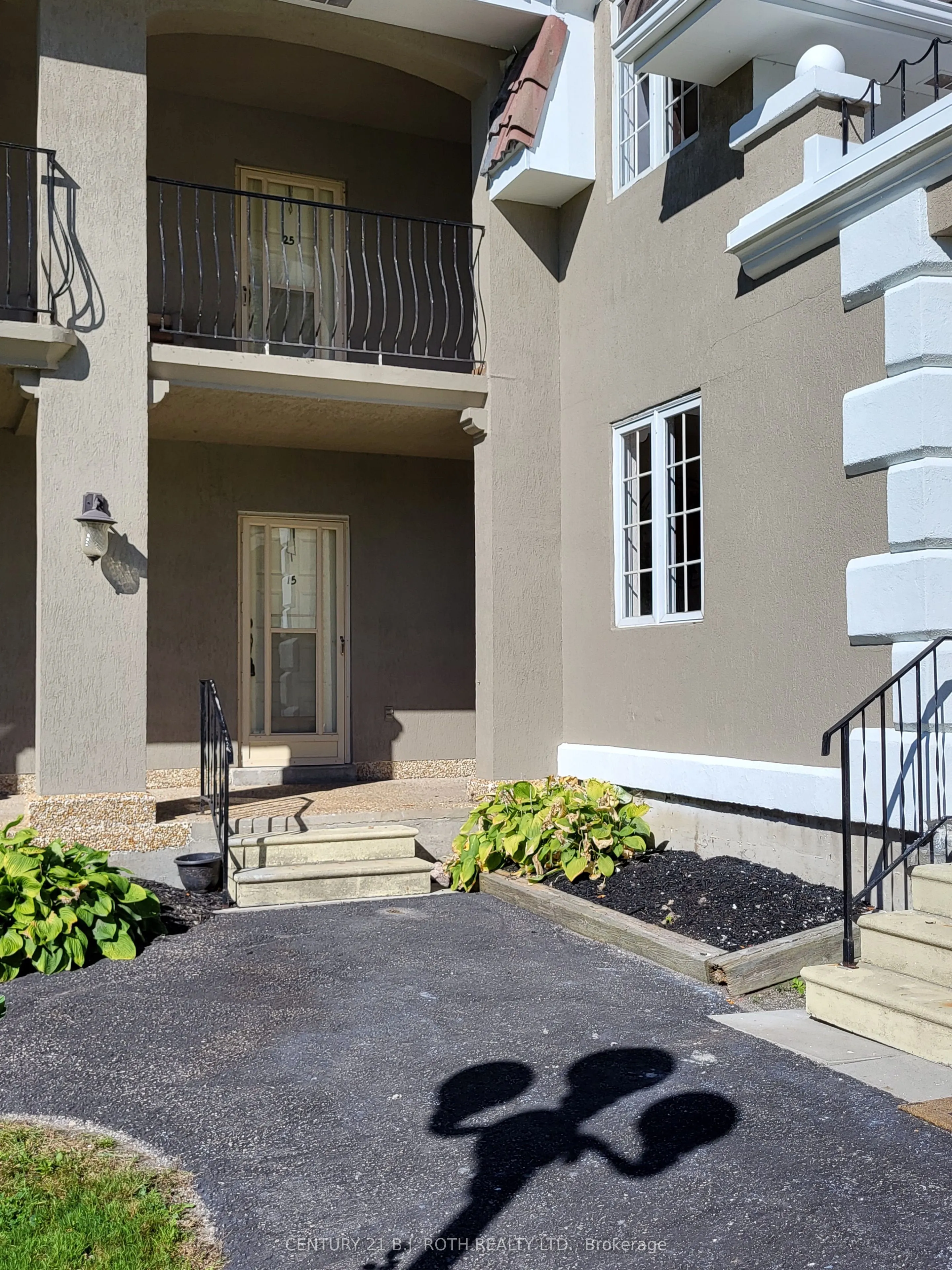 60 Laguna Parkway, #15