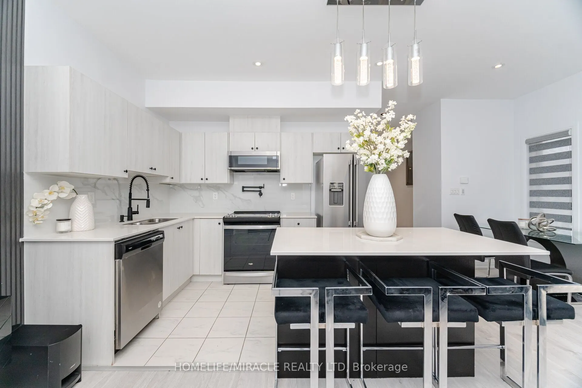 92 Fairlane Avenue