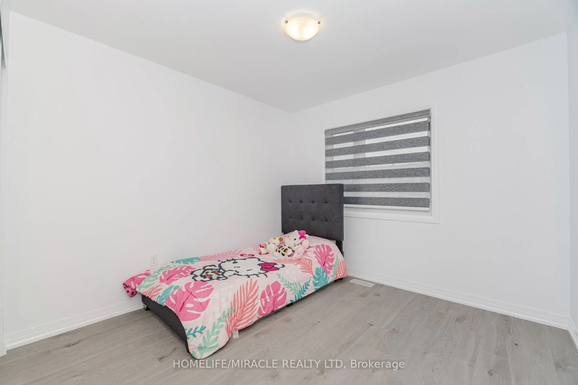 92 Fairlane Avenue