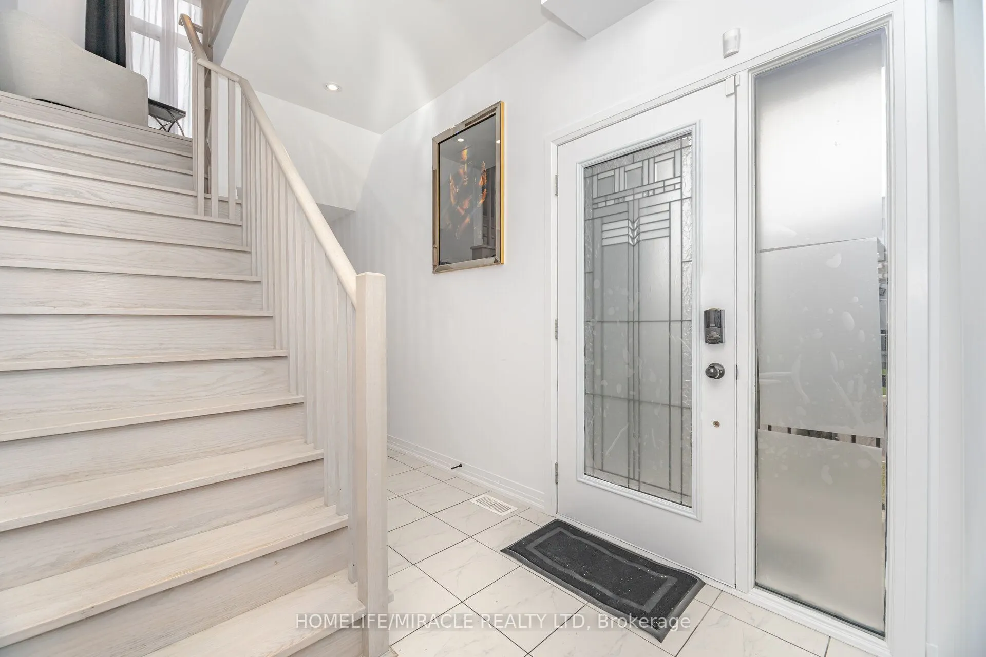 92 Fairlane Avenue