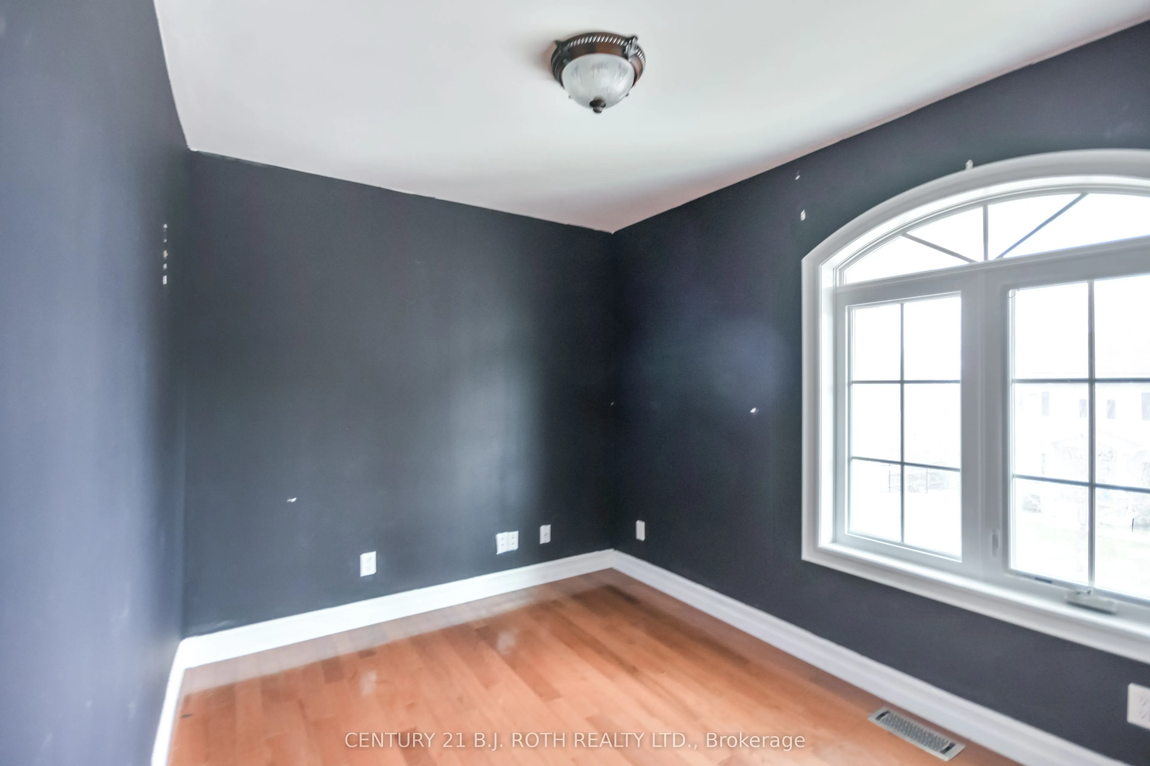 16 GRAY Lane