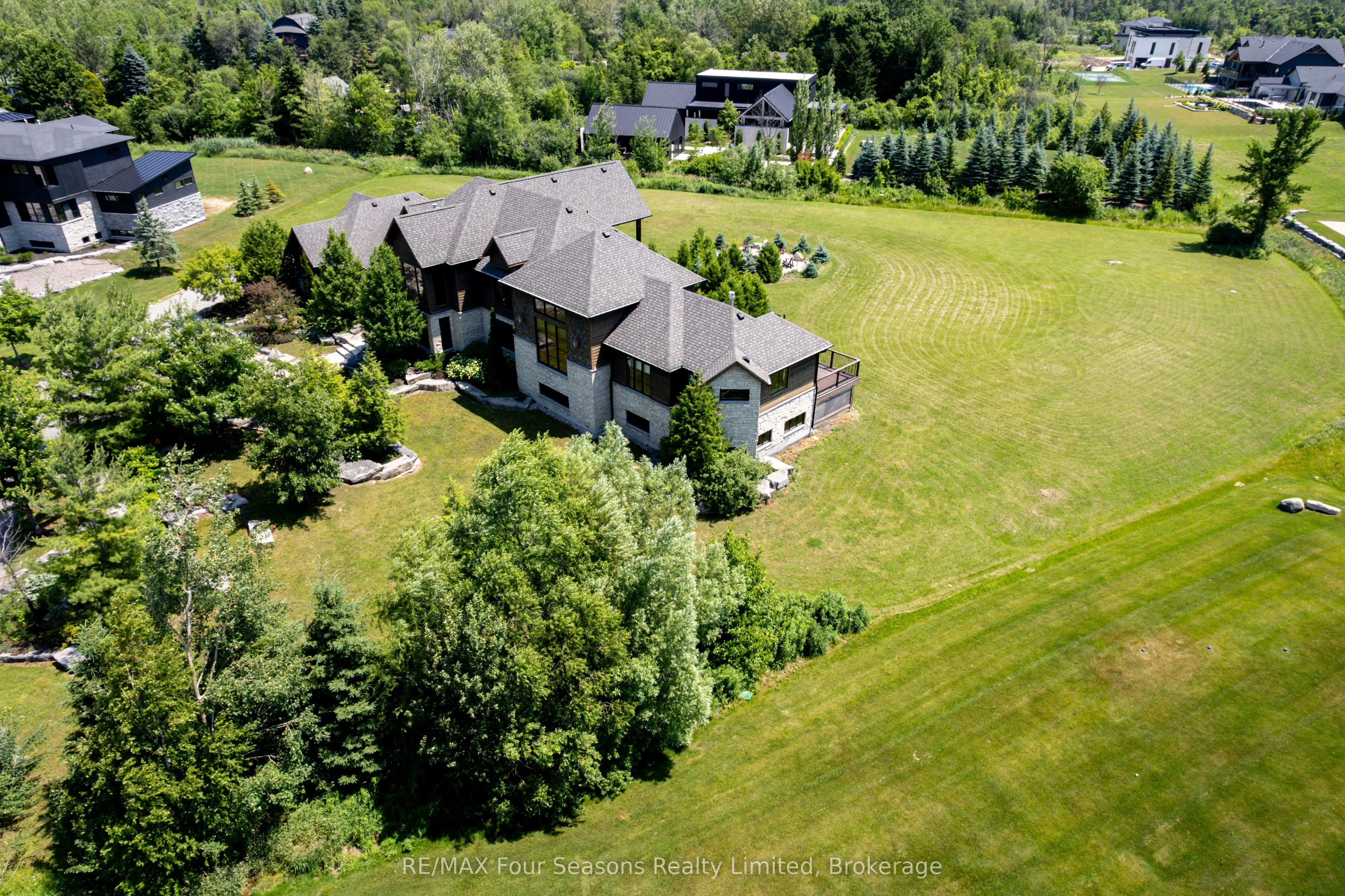 12 Windrose Valley Boulevard