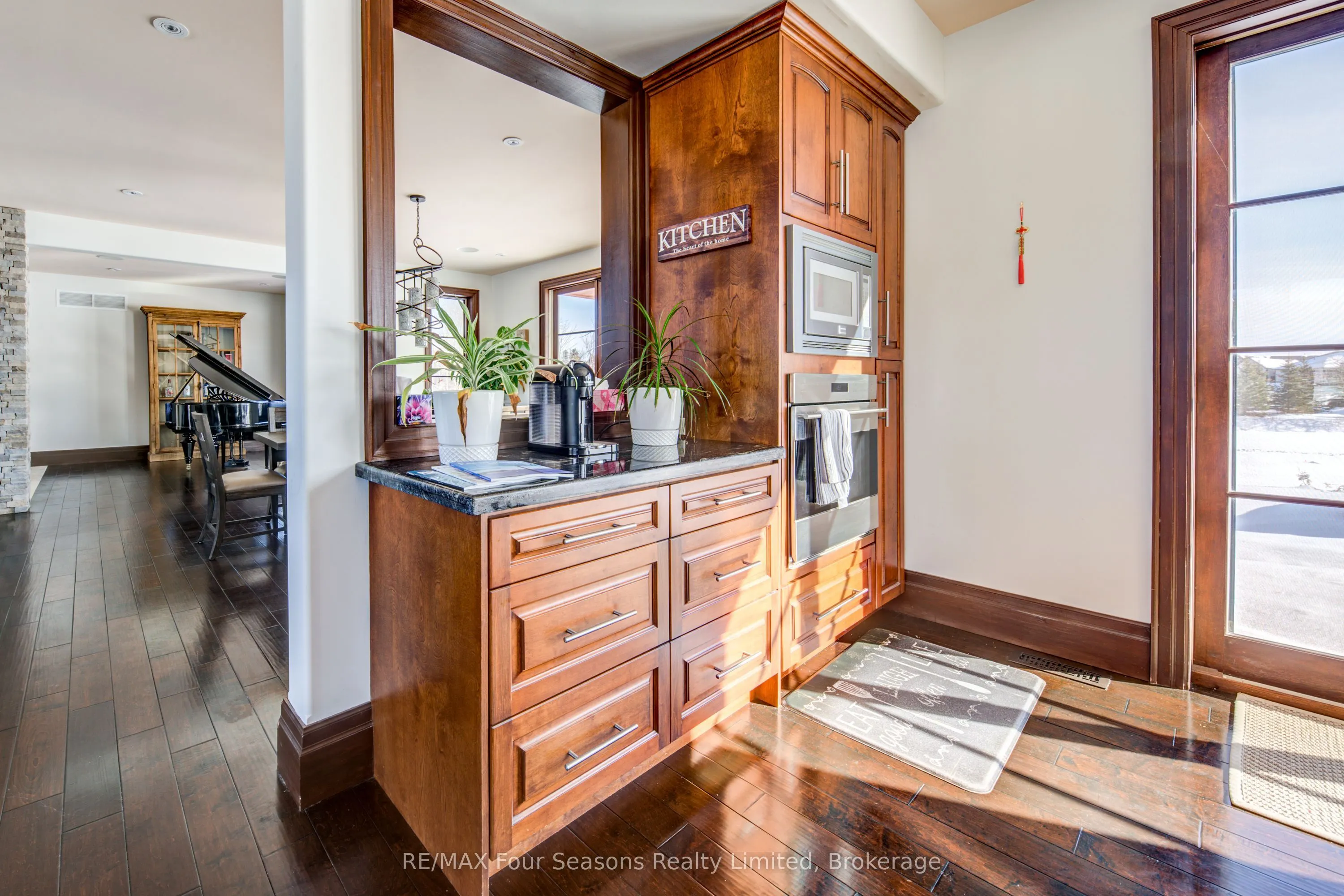 12 Windrose Valley Boulevard