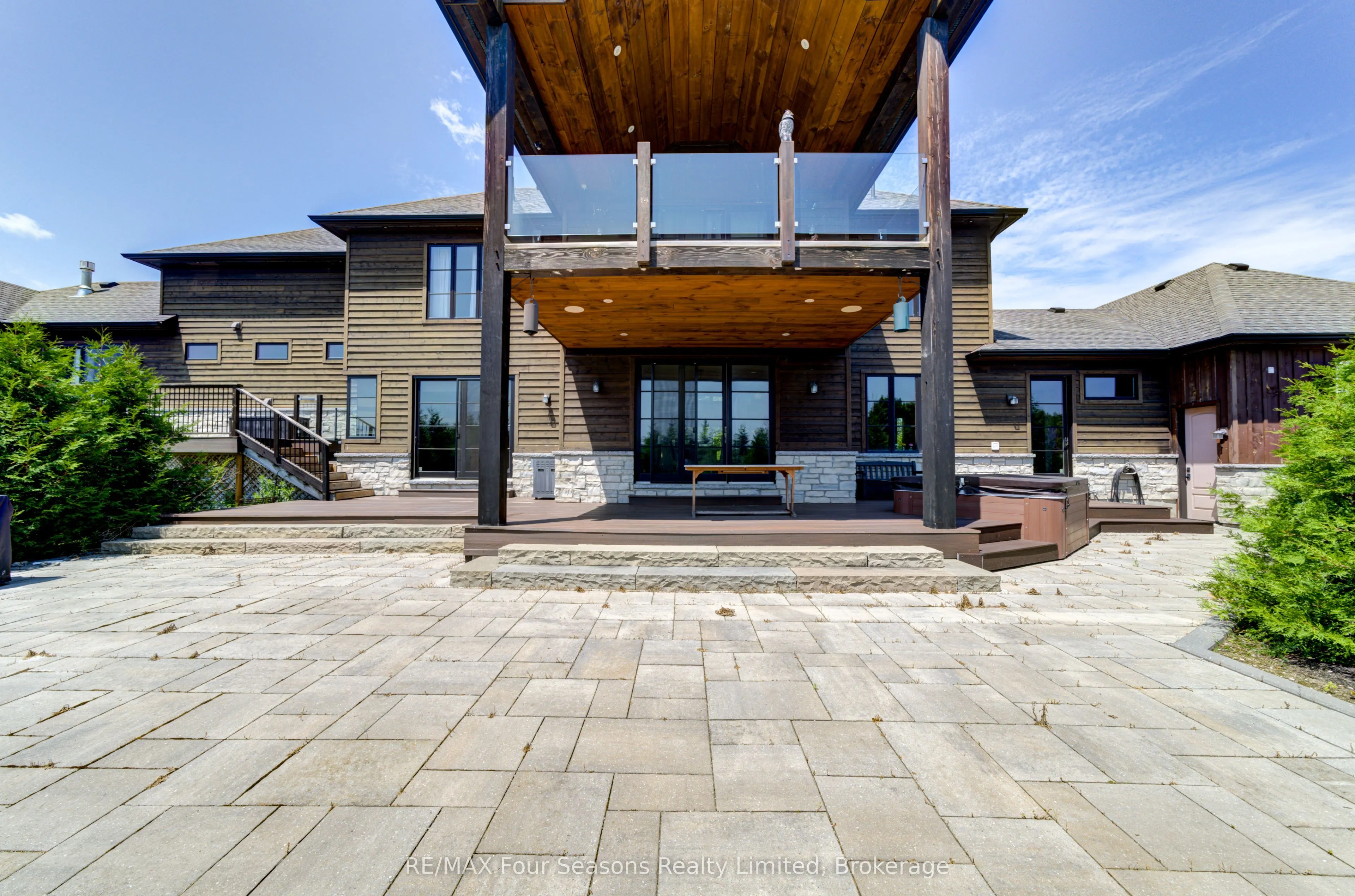 12 Windrose Valley Boulevard