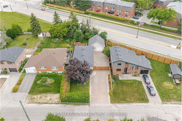 564 Simcoe Street