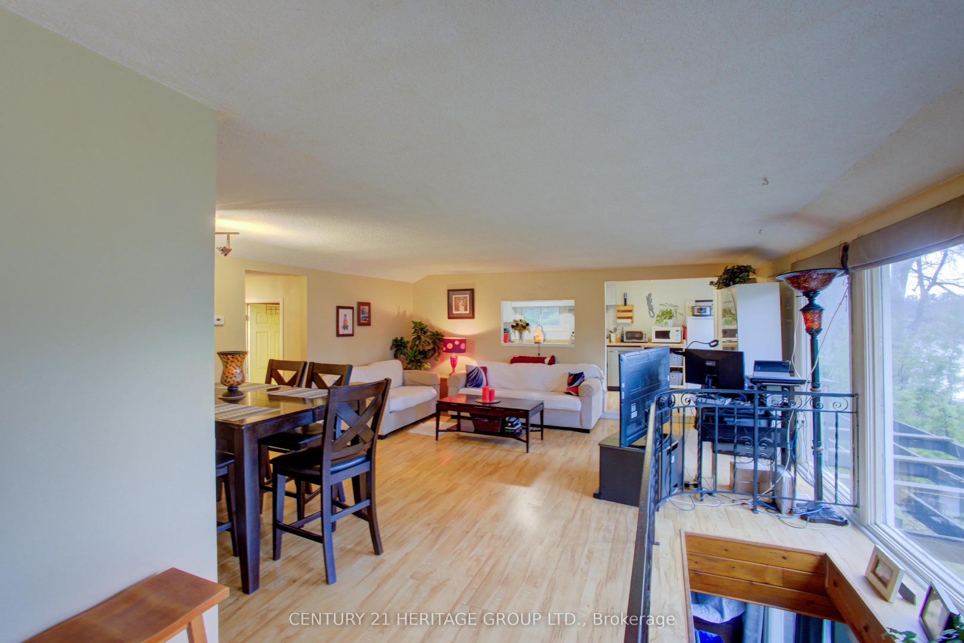 103 Sunnidale Road S