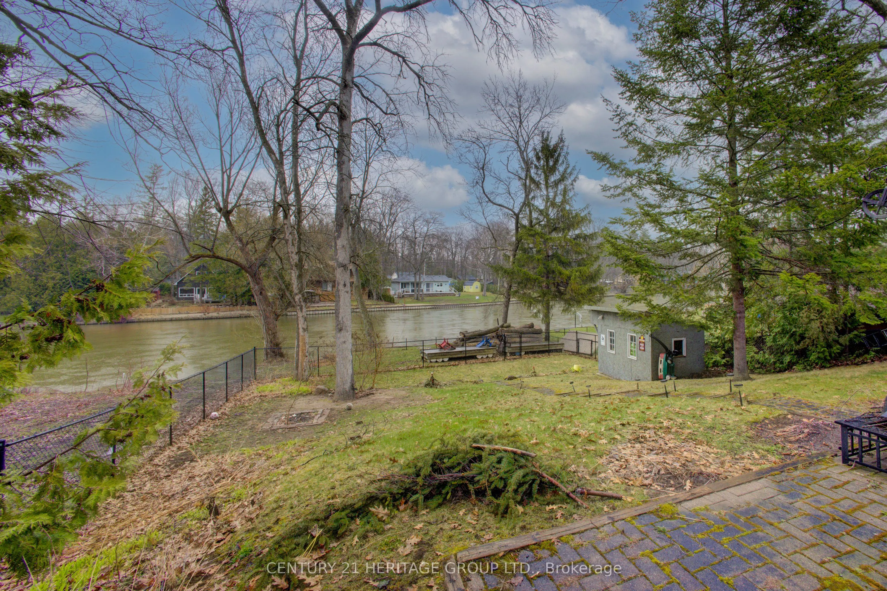 103 Sunnidale Road S