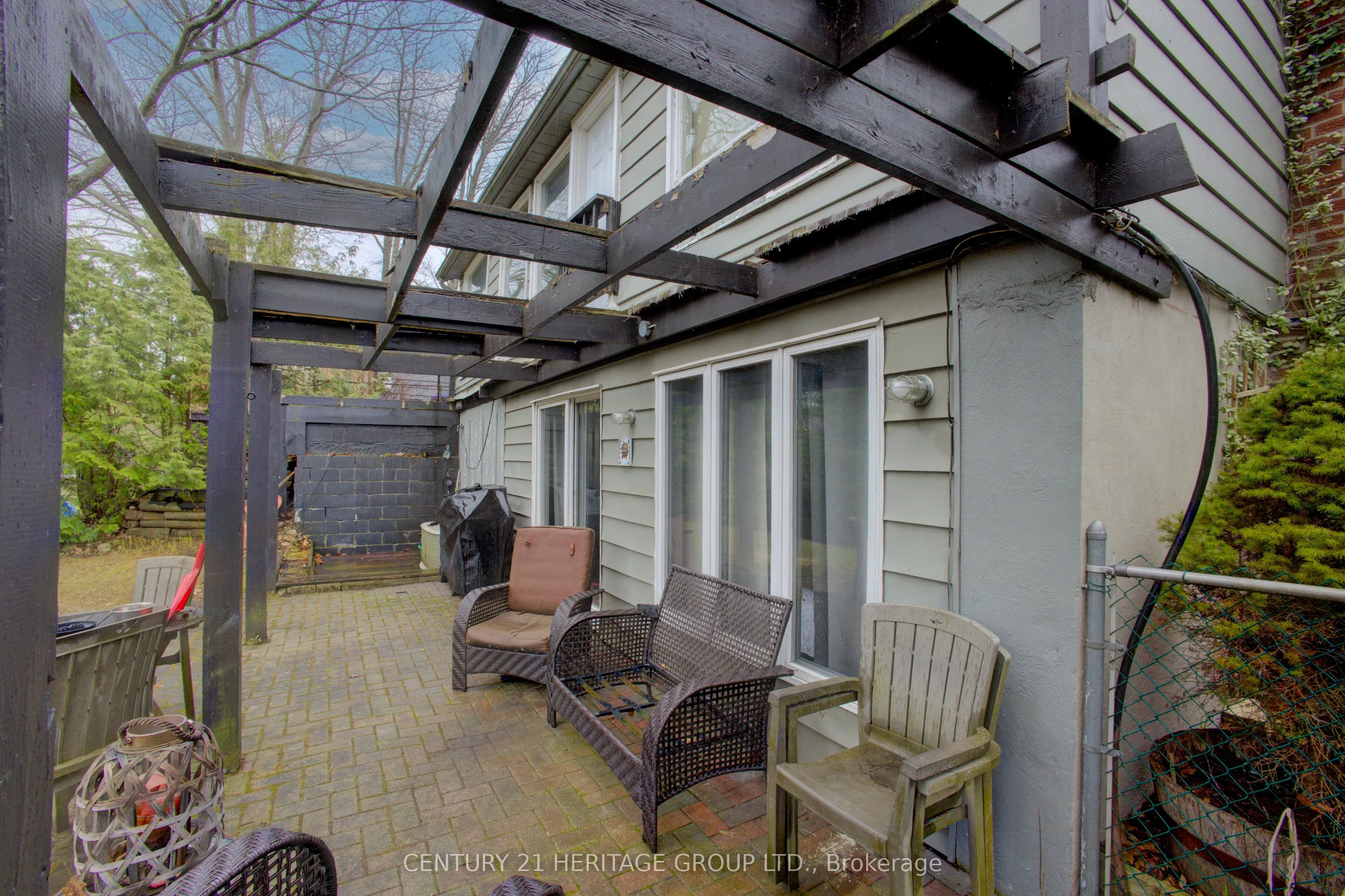 103 Sunnidale Road S