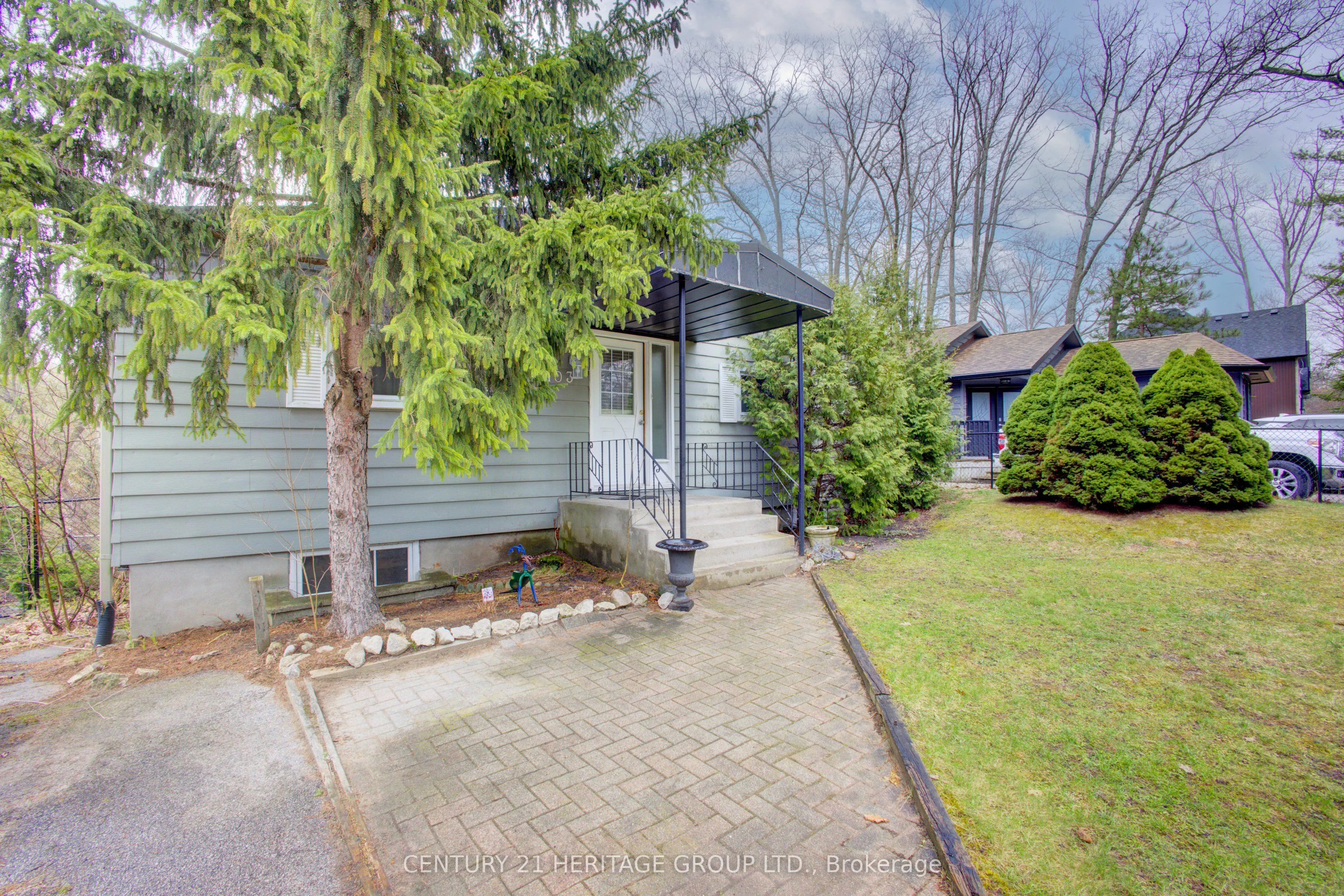 103 Sunnidale Road S