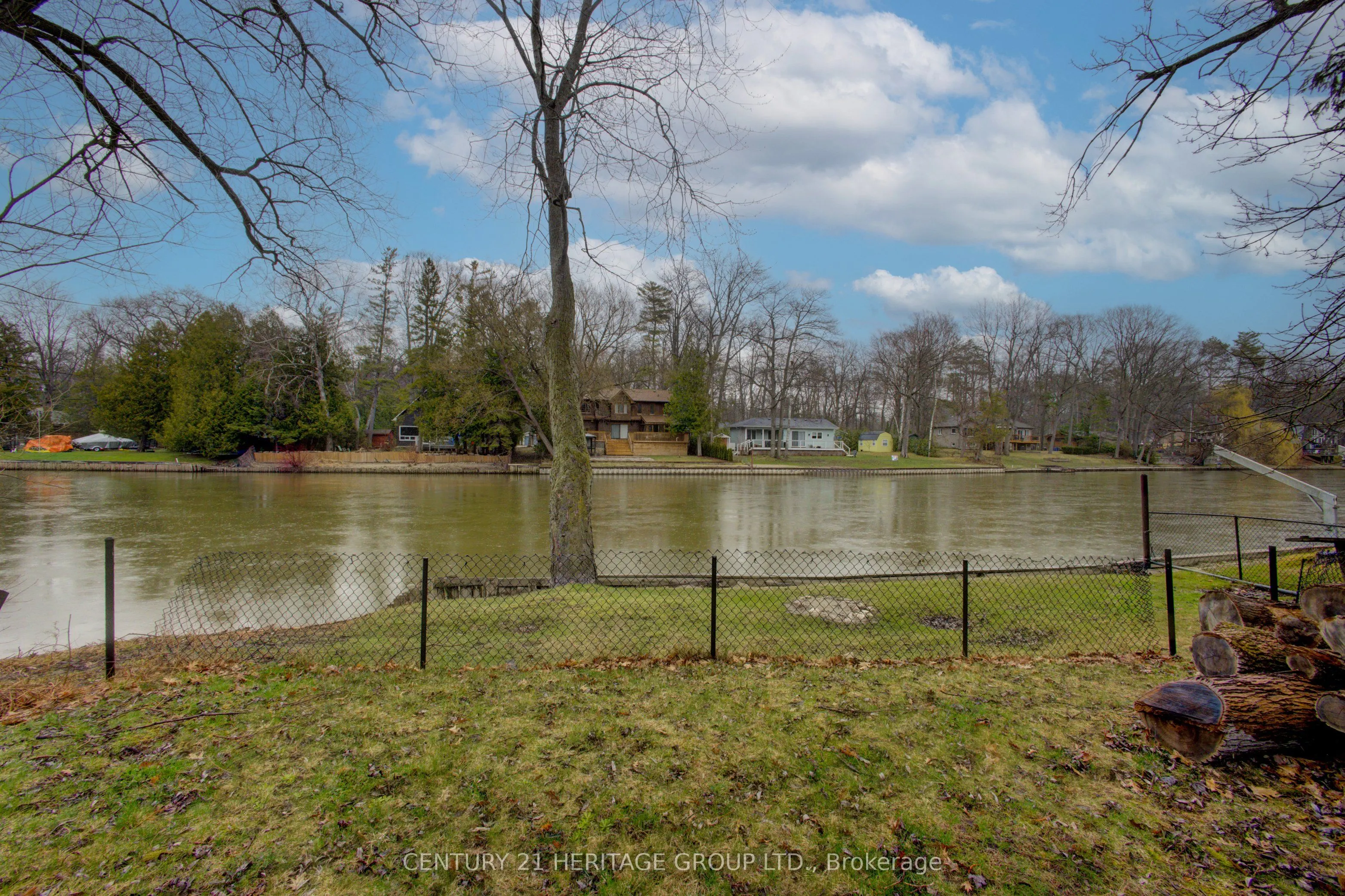 103 Sunnidale Road S