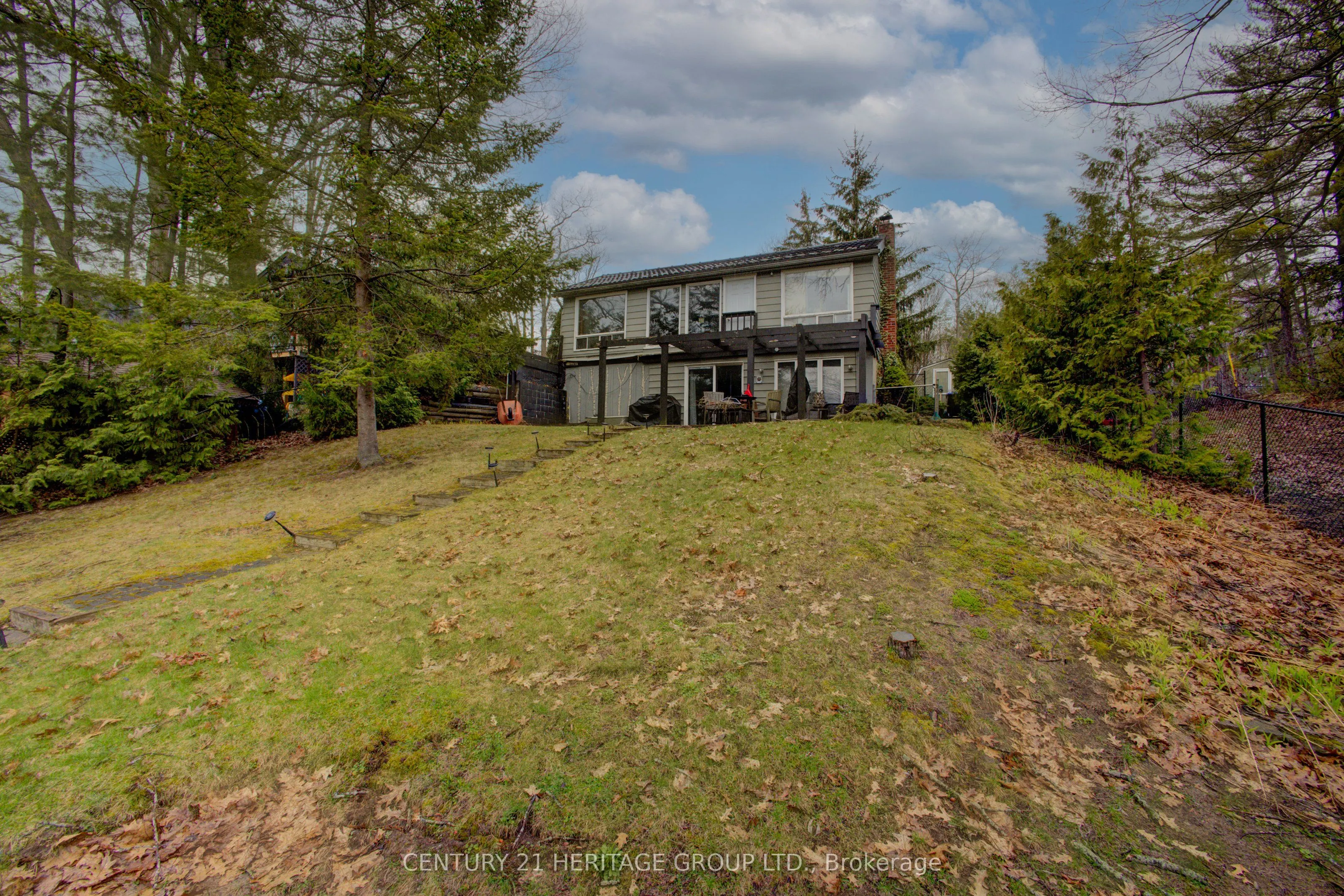103 Sunnidale Road S