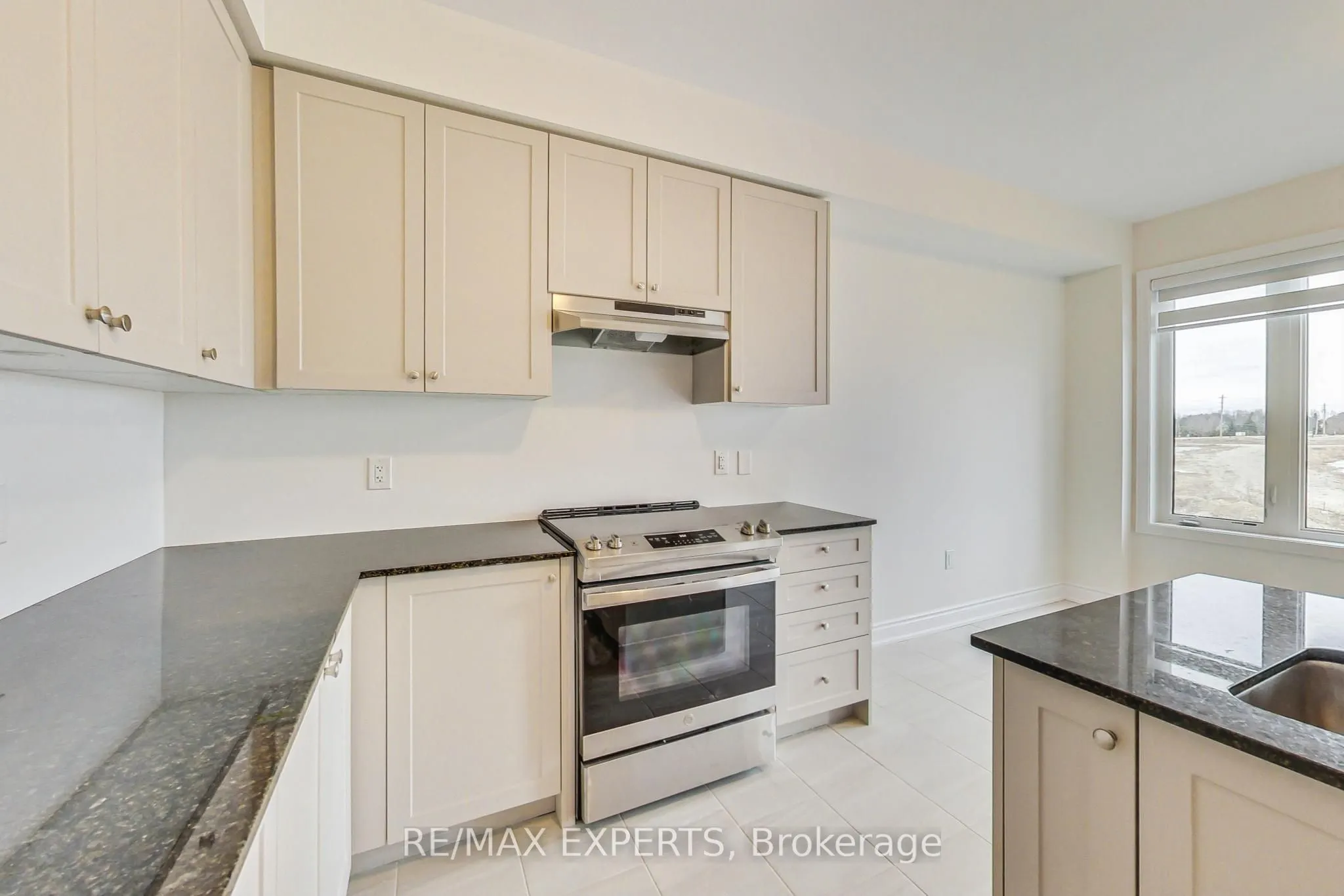 11 Union Boulevard
