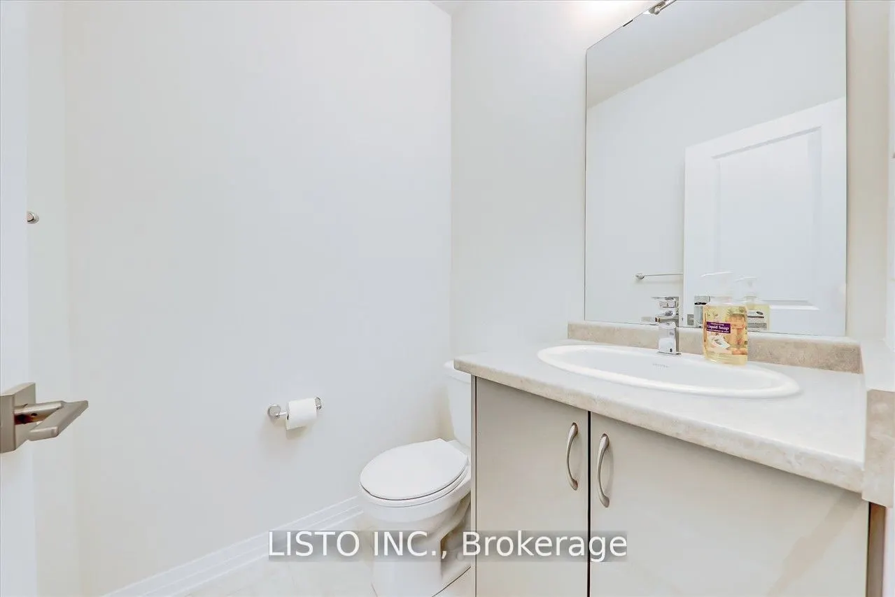 3763 Sunbank Crescent