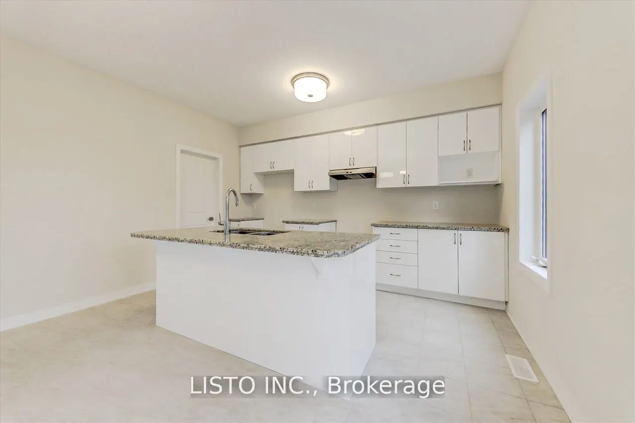3763 Sunbank Crescent