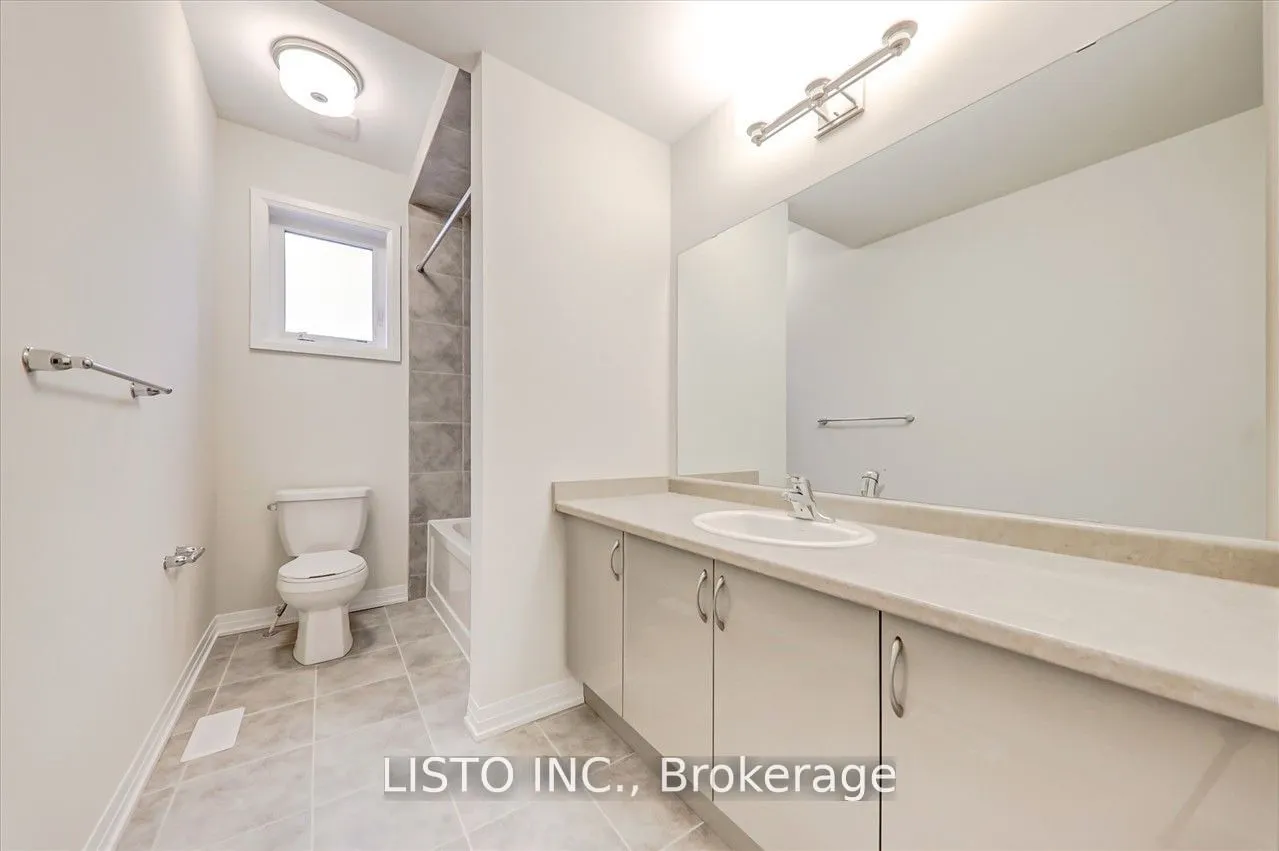 3763 Sunbank Crescent