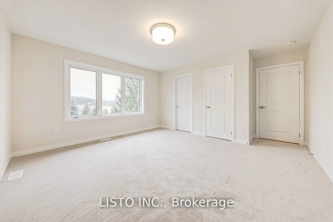 3763 Sunbank Crescent